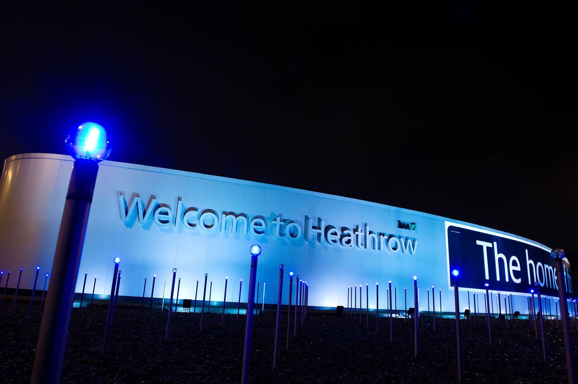 London Heathrow Airport, Perimeter security, Blighter radars, State-of-the-art technology, 1920x1280 HD Desktop