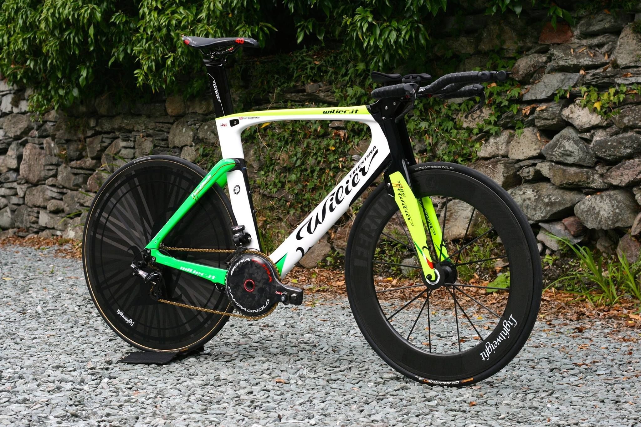 Wilier Triestina, Twin blade innovation, Cutting-edge technology, Aerodynamic performance, 2050x1370 HD Desktop