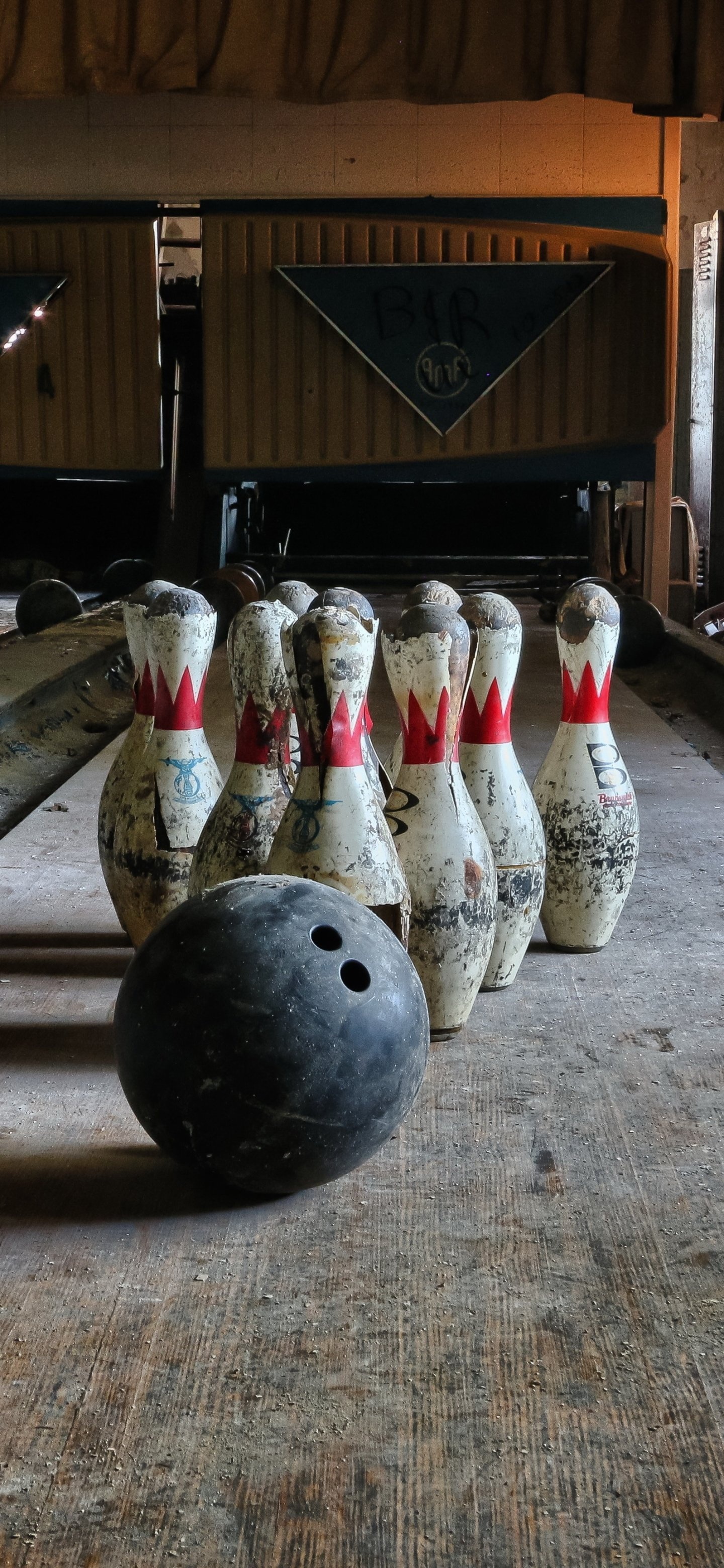 Sports bowling, Athletic competition, Bowling pins, Competitive spirit, 1440x3120 HD Phone