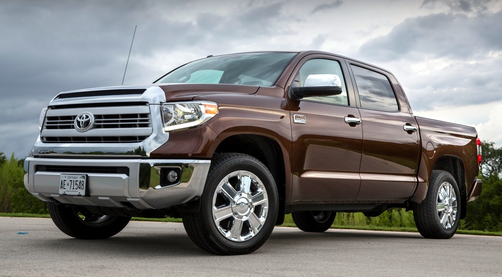 Toyota Tundra, Auto excellence, Dominant presence, Powerhouse performance, 2050x1140 HD Desktop