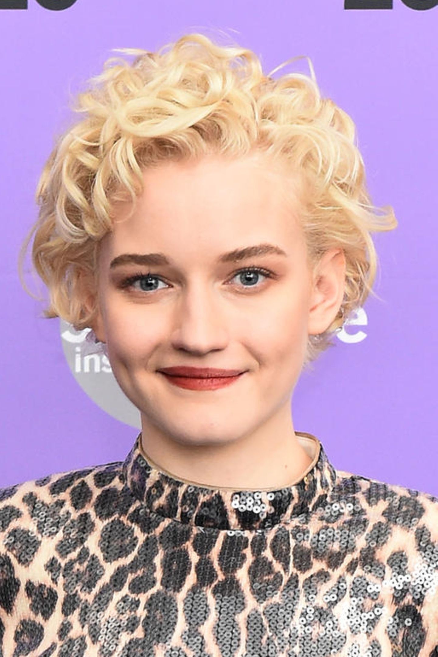 Julia Garner, Star portraits, News images, Portrait photography, 1440x2160 HD Phone