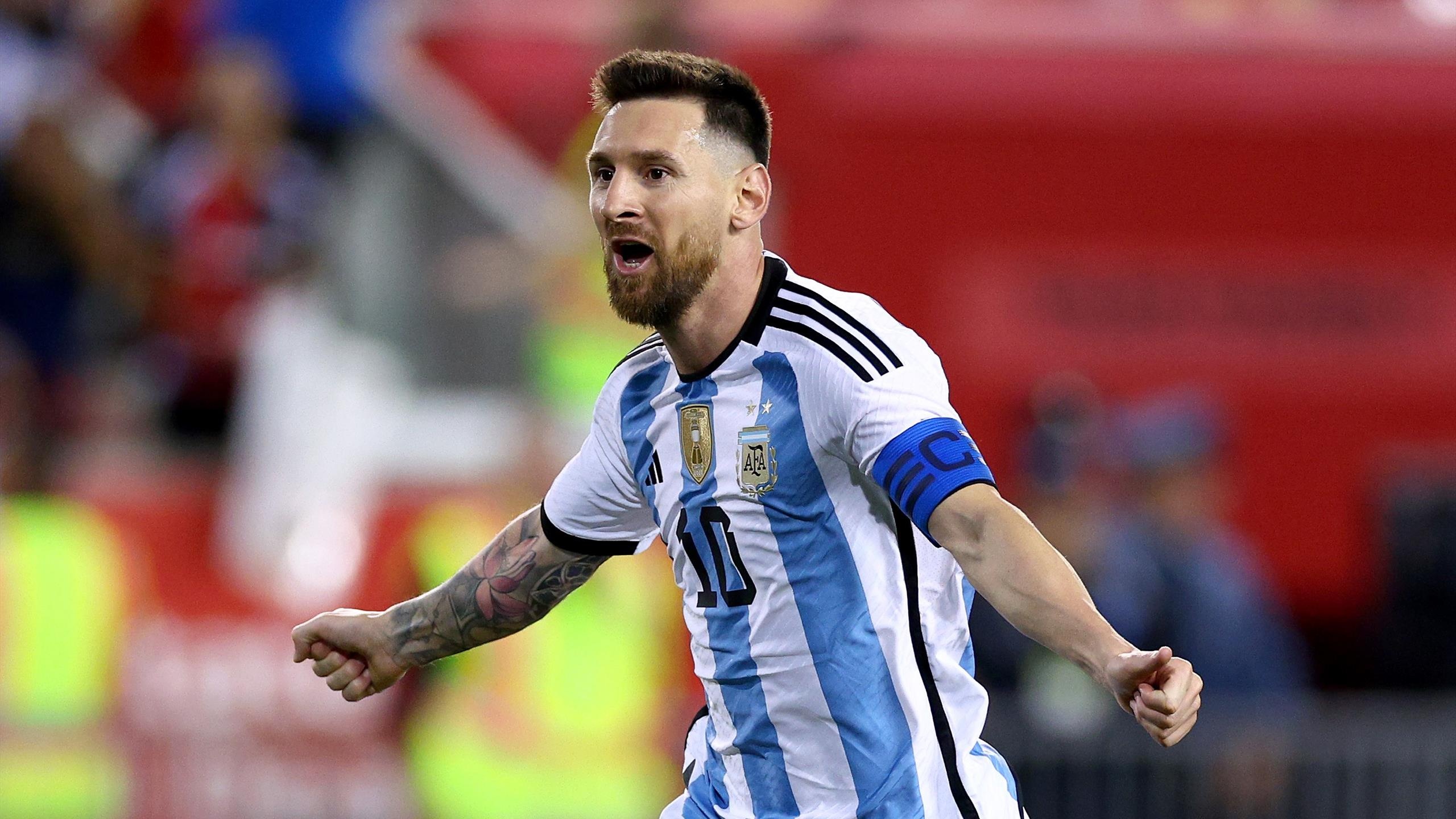 Lionel Messi, Argentina national football team jersey, Blue captain armband, HD Desktop wallpaper