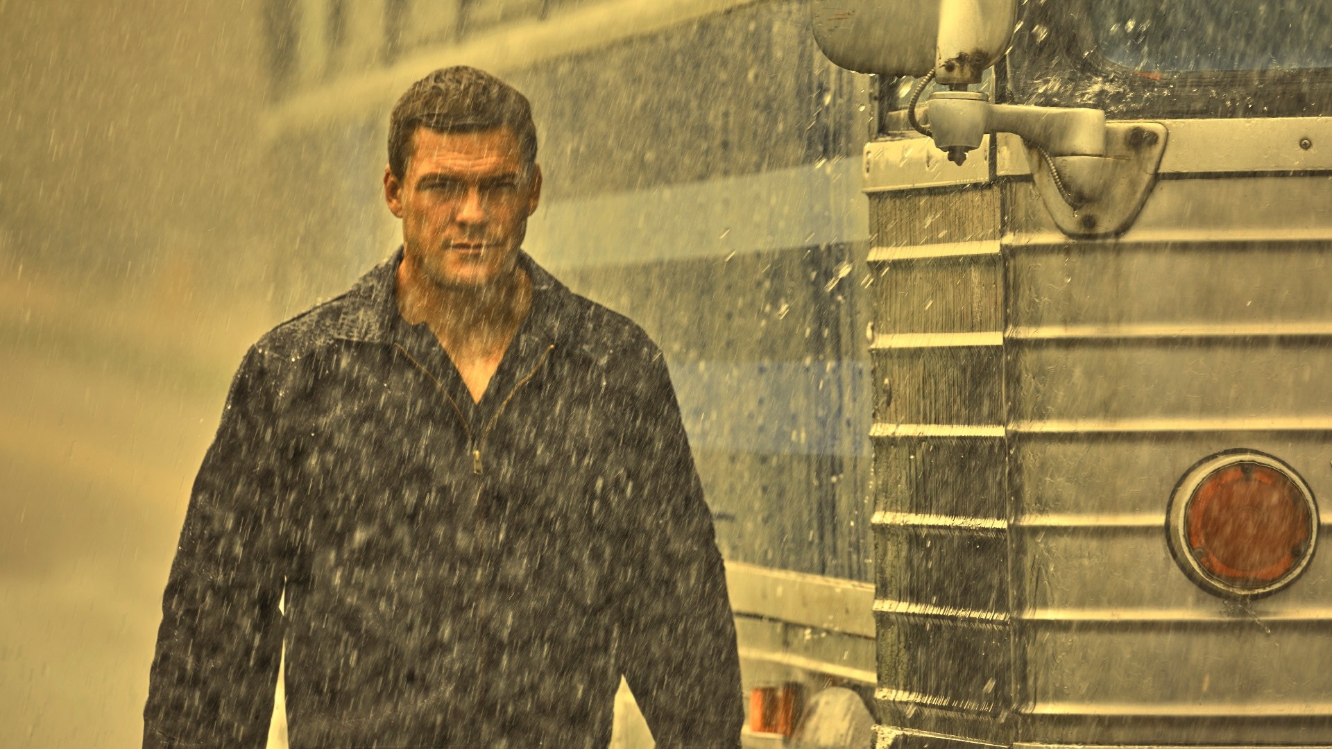 Reacher TV Series, Alan Ritchson, Absolute unit, Reacher Mens Journal, 1920x1080 Full HD Desktop