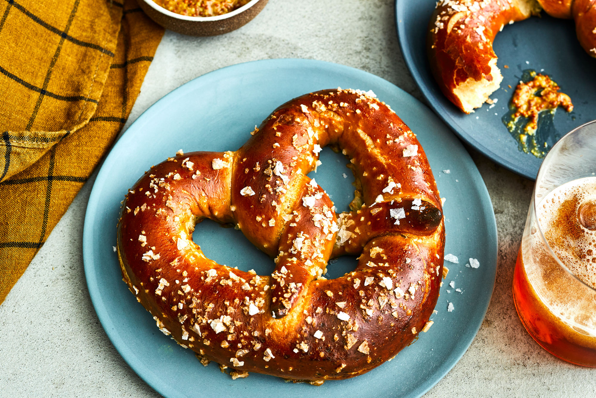 Pretzel, Bavarian pretzels, Andrea slonecker, Food, 2000x1340 HD Desktop