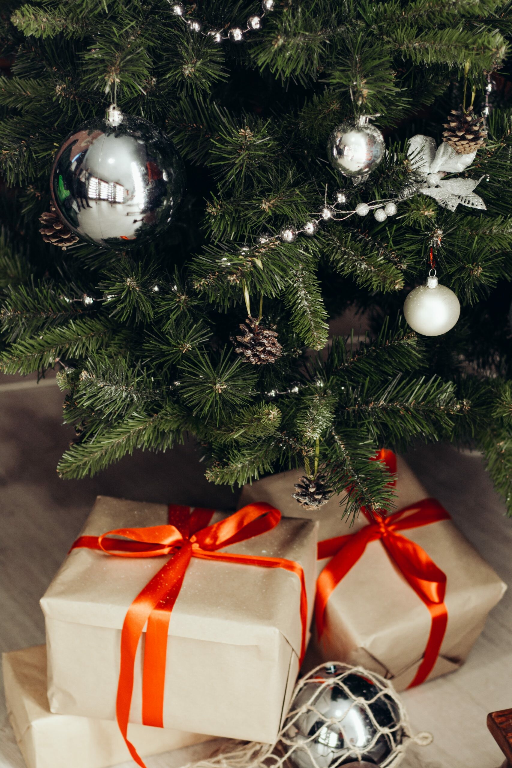 Christmas gifts, Festive wallpapers, Holiday season, Greenorc's collection, 1710x2560 HD Phone