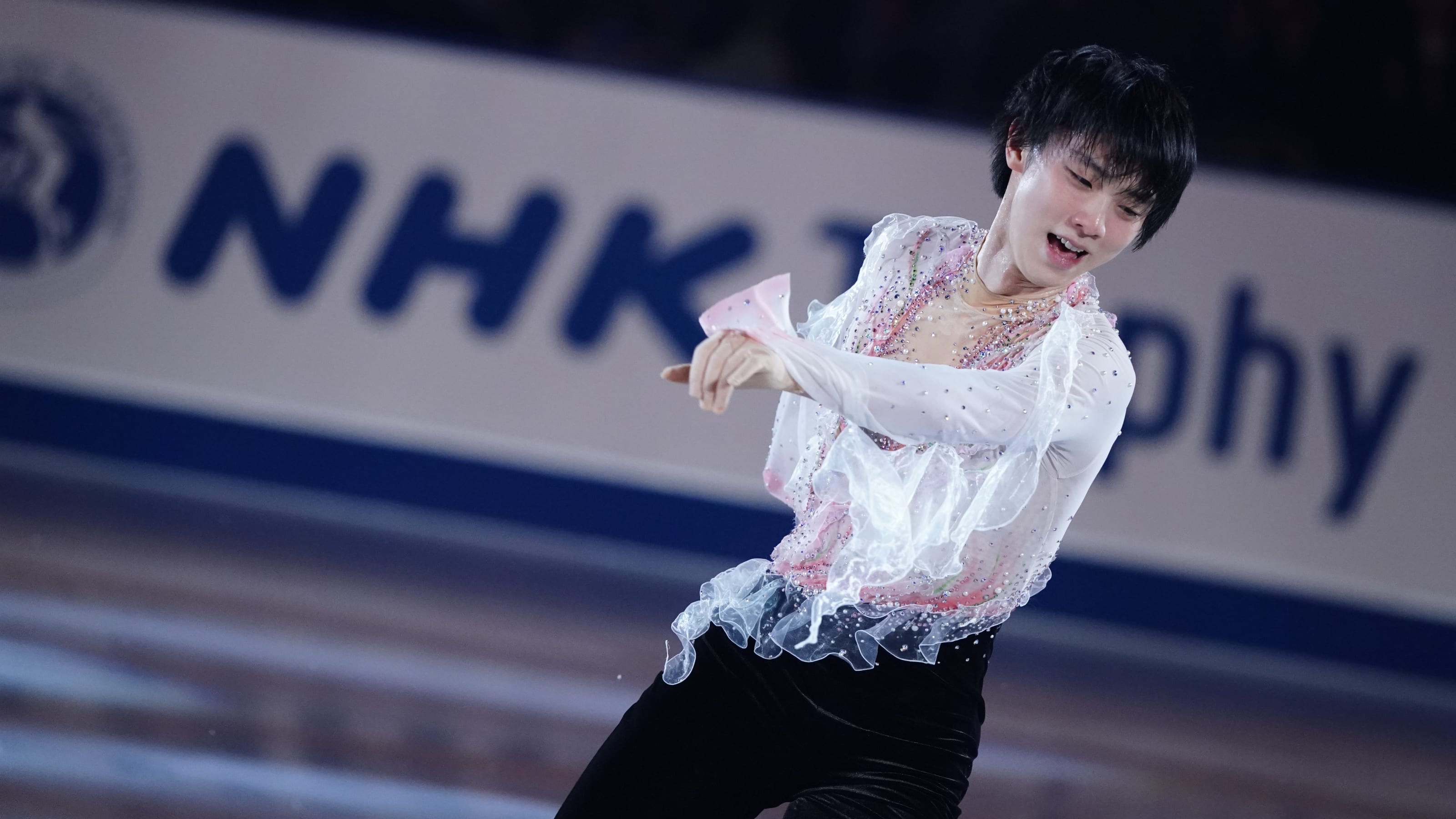 Yuzuru Hanyu, HD Wallpapers, Ice Skater, 3200x1800 HD Desktop