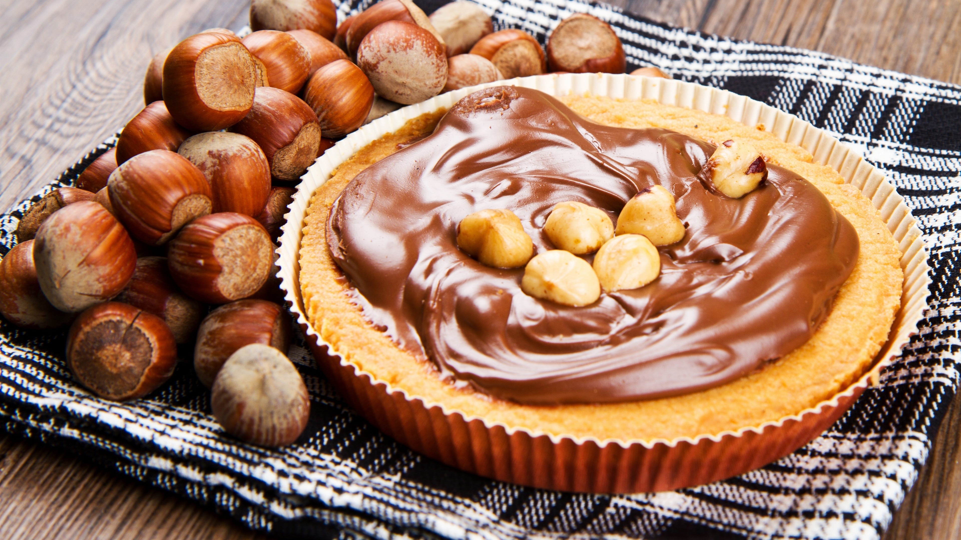 Hazelnut chocolate pie, Decadent and rich, Indulgent dessert, Irresistible chocolatey goodness, 3840x2160 4K Desktop