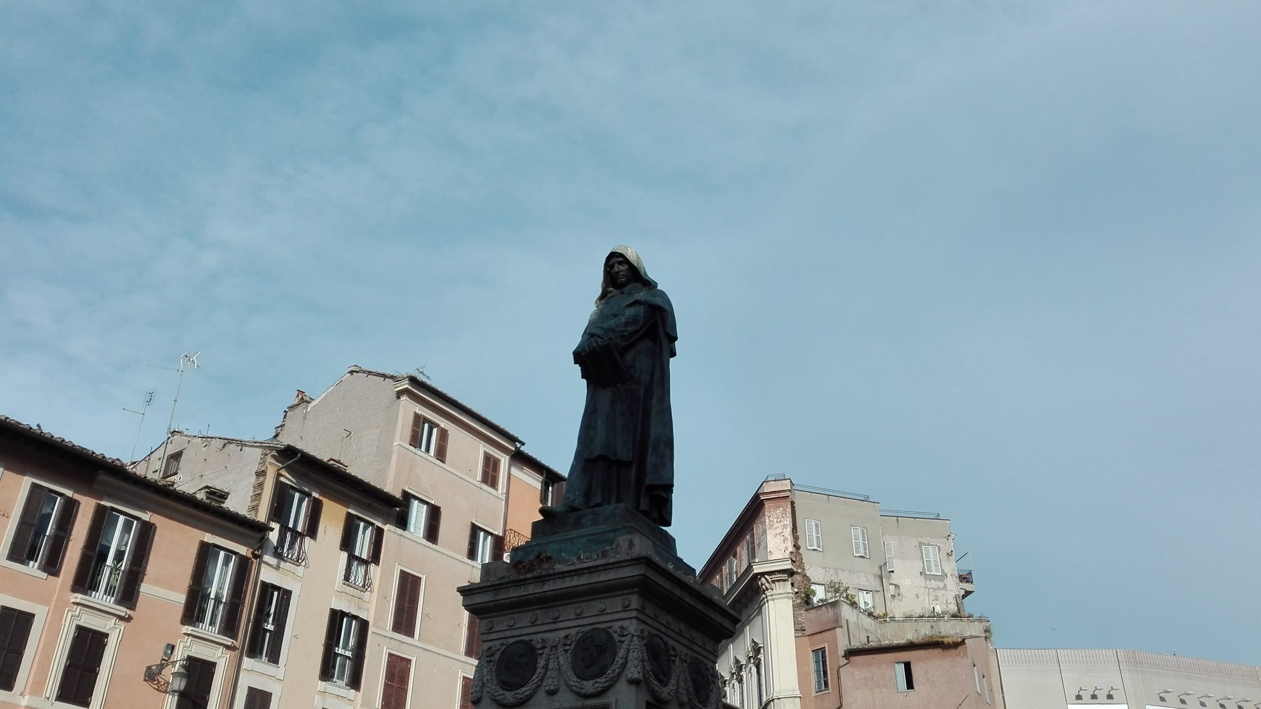 Giordano Bruno, Ricordo di Giordano, Martire del libero pensiero, Restoration center, 2560x1440 HD Desktop