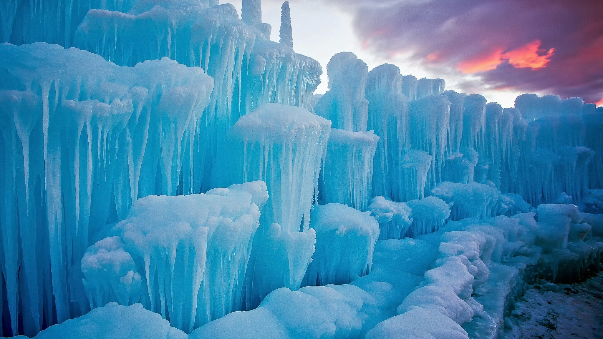 Glacial wonder, Icy landscapes, Frozen beauty, Nature's artwork, 2050x1160 HD Desktop