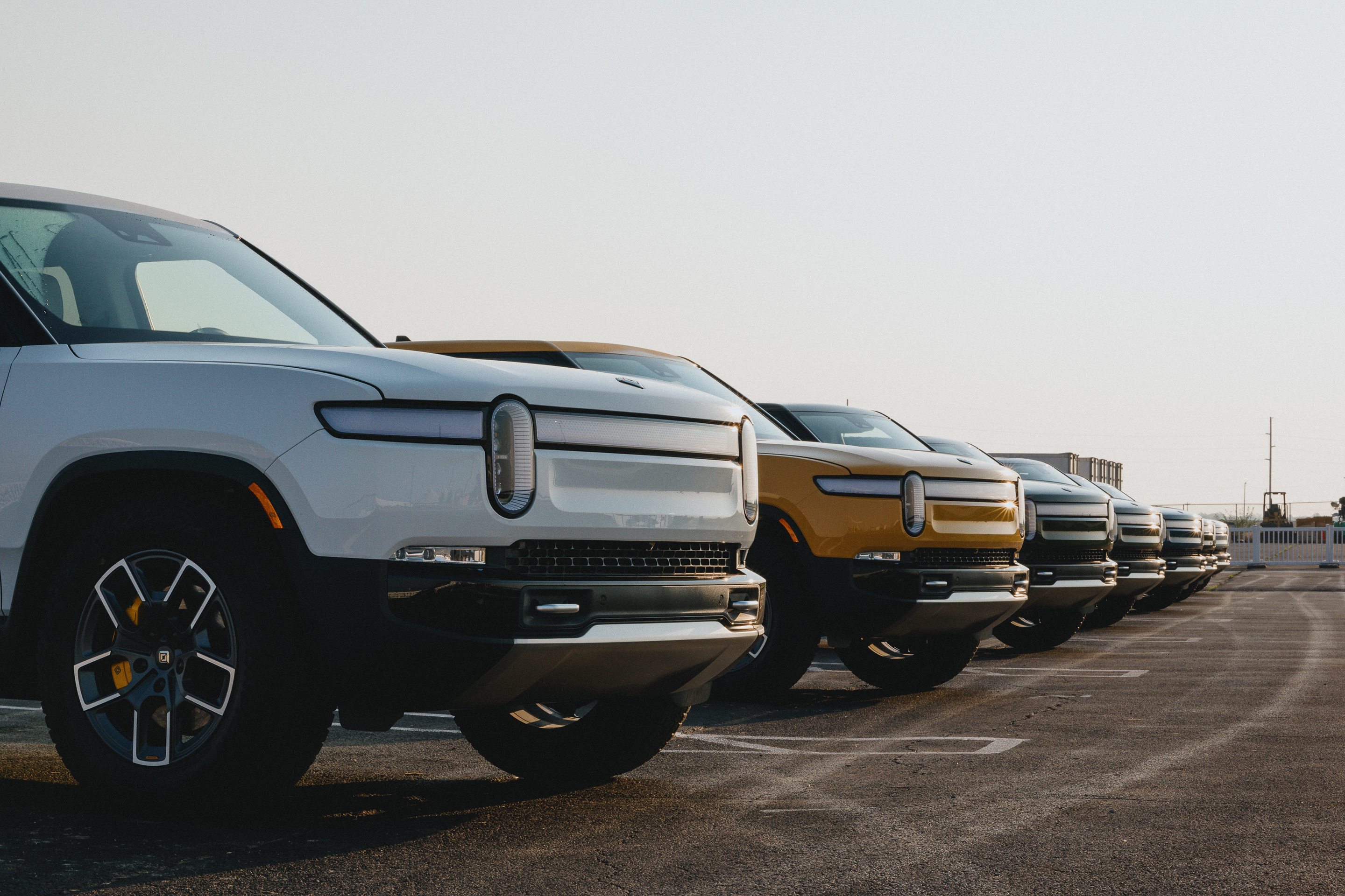 Model Range, Rivian Automotive Wallpaper, 2880x1920 HD Desktop