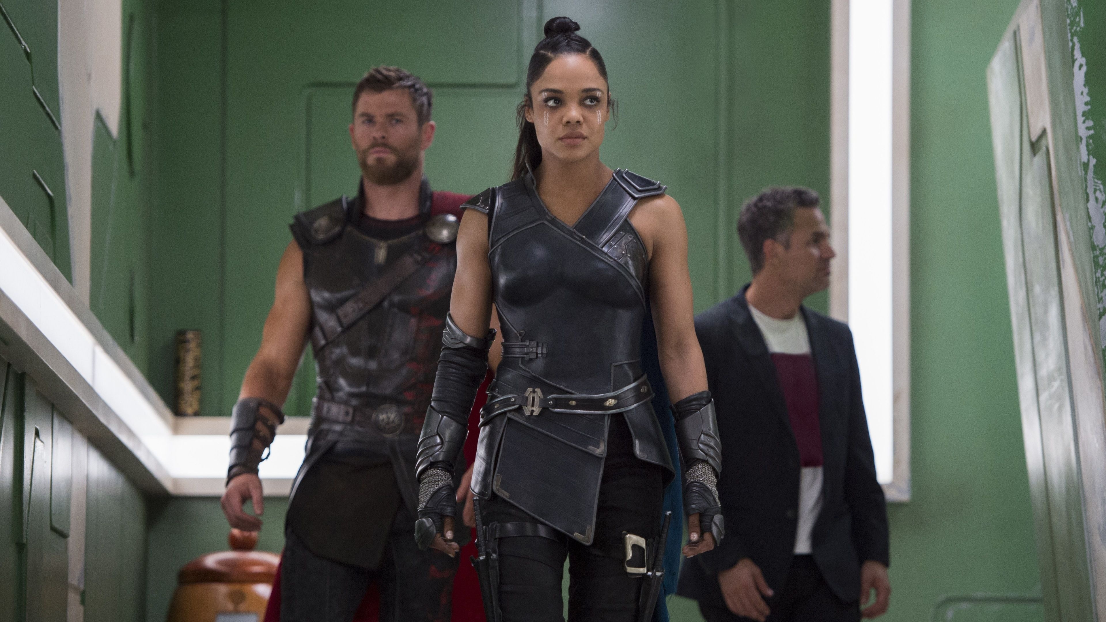 Chris Hemsworth, Tessa Thompson, Thor Ragnarok movie, 3840x2160 4K Desktop