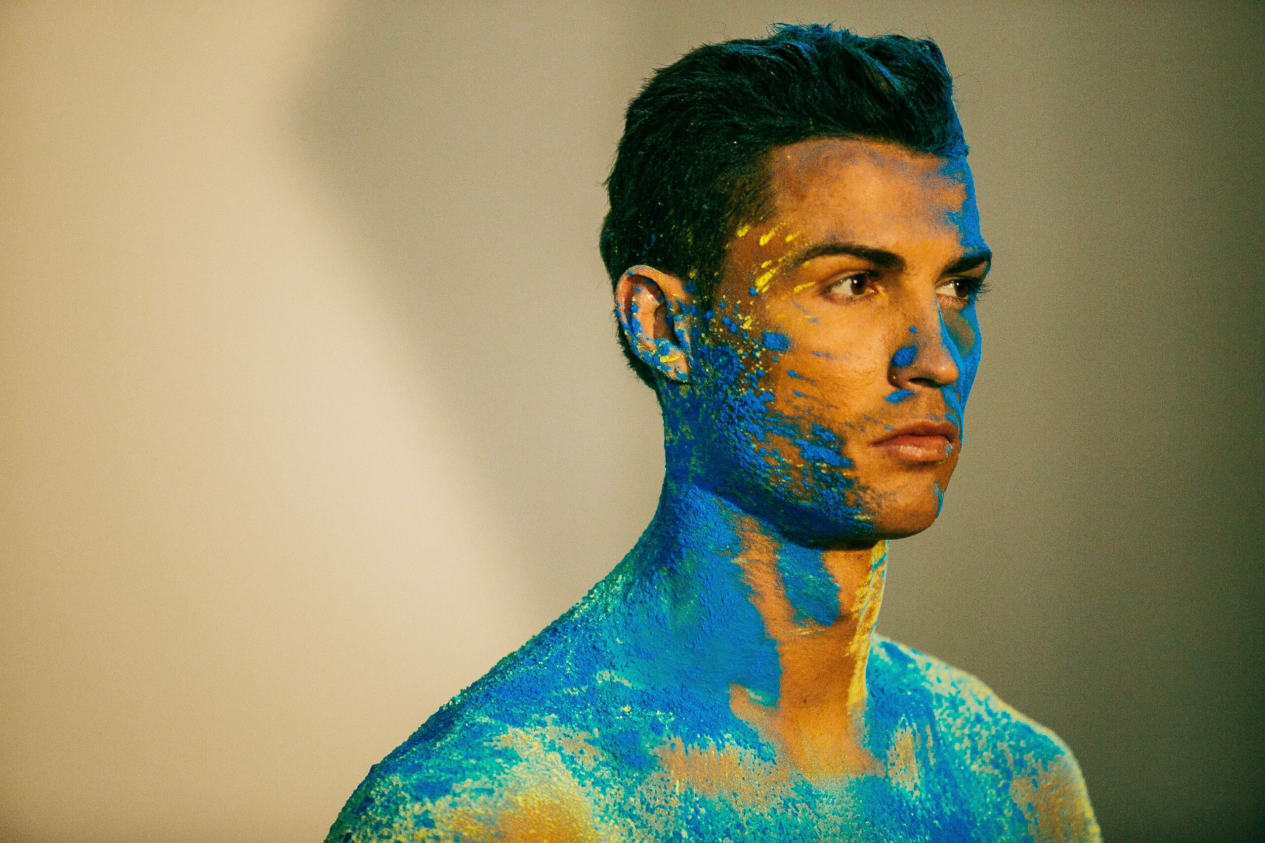 Cristiano Ronaldo, 4K resolution, Striking pose, Football icon, 2560x1710 HD Desktop