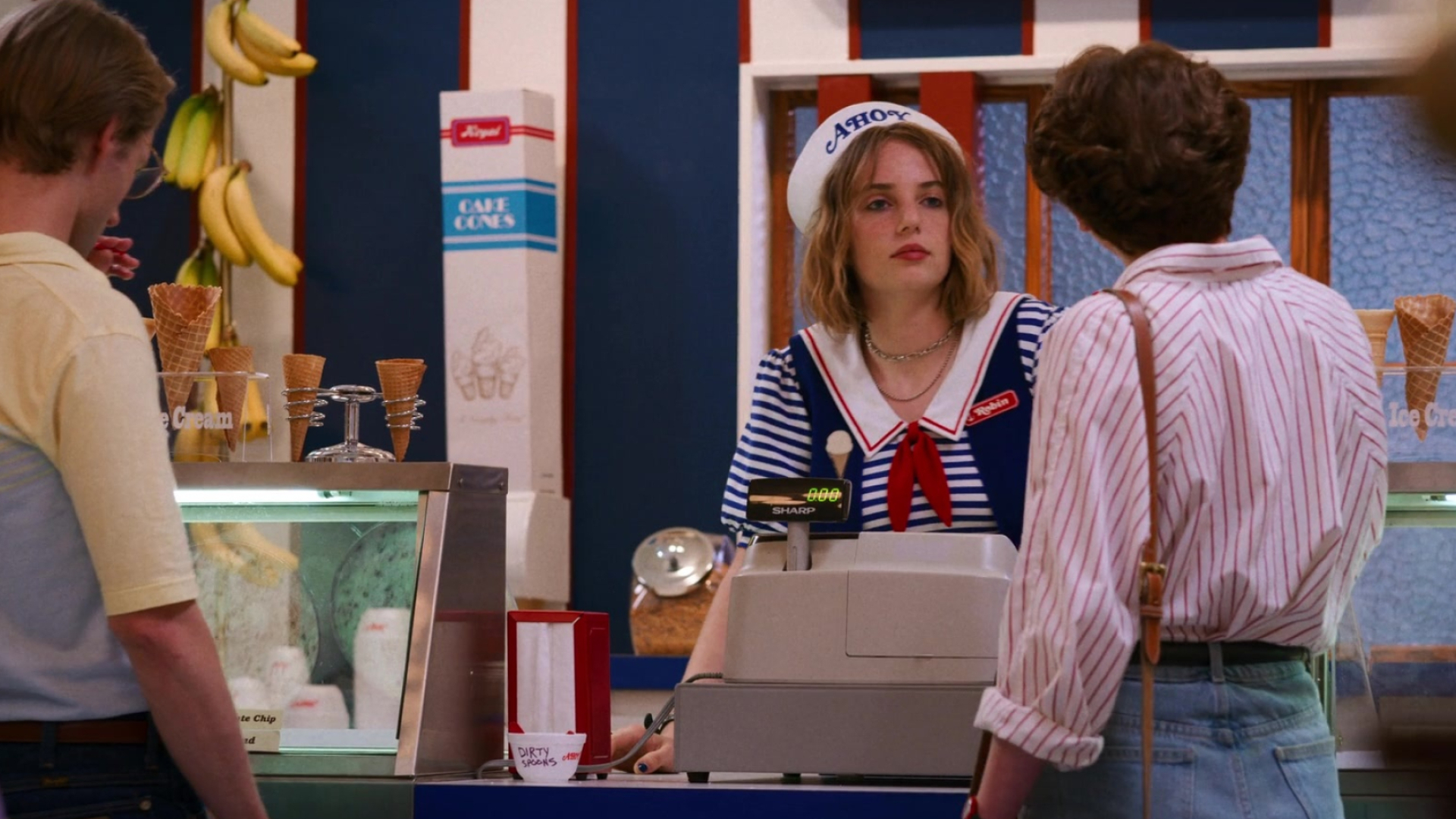 Maya Hawke, Sharp cash machine, Robin in Stranger Things, Season 3, 1920x1080 Full HD Desktop