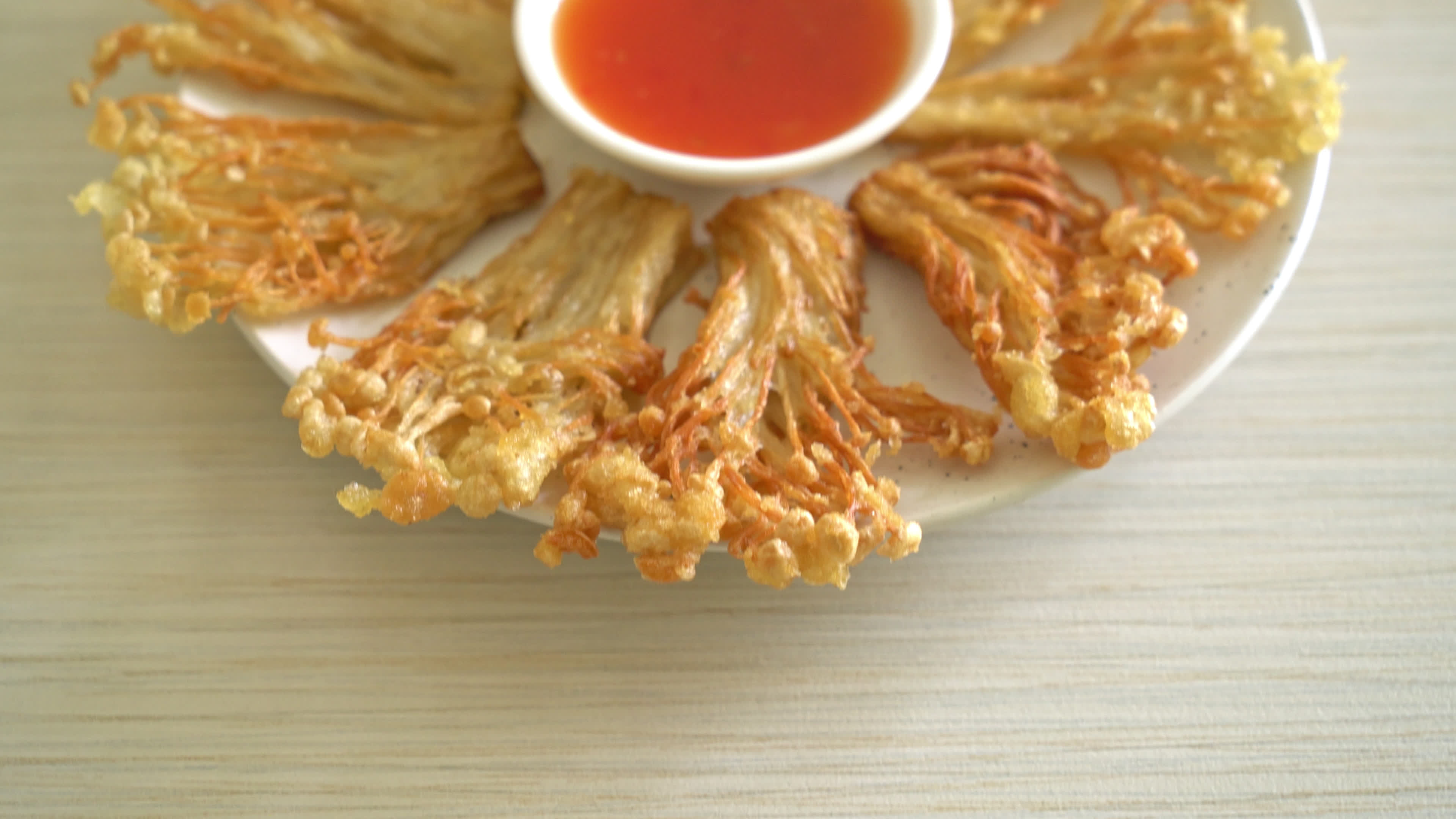 Deep-fried enoki mushrooms, Golden needle mushrooms, Spicy dipping sauce, Vegan food, 3840x2160 4K Desktop