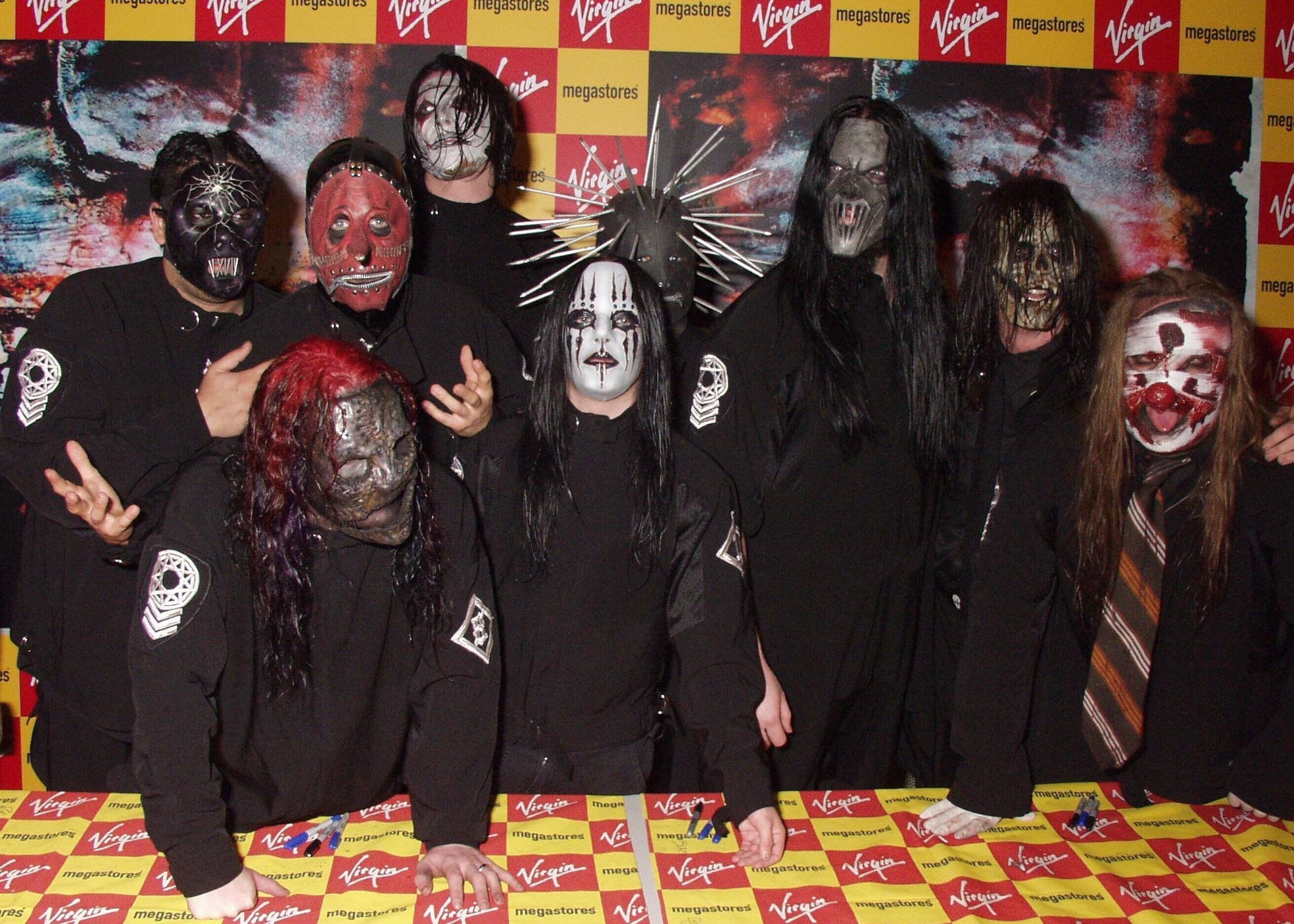 Slipknot, Joey Jordison, Corey Taylor, Virgin Megastores, HD Desktop wallpaper