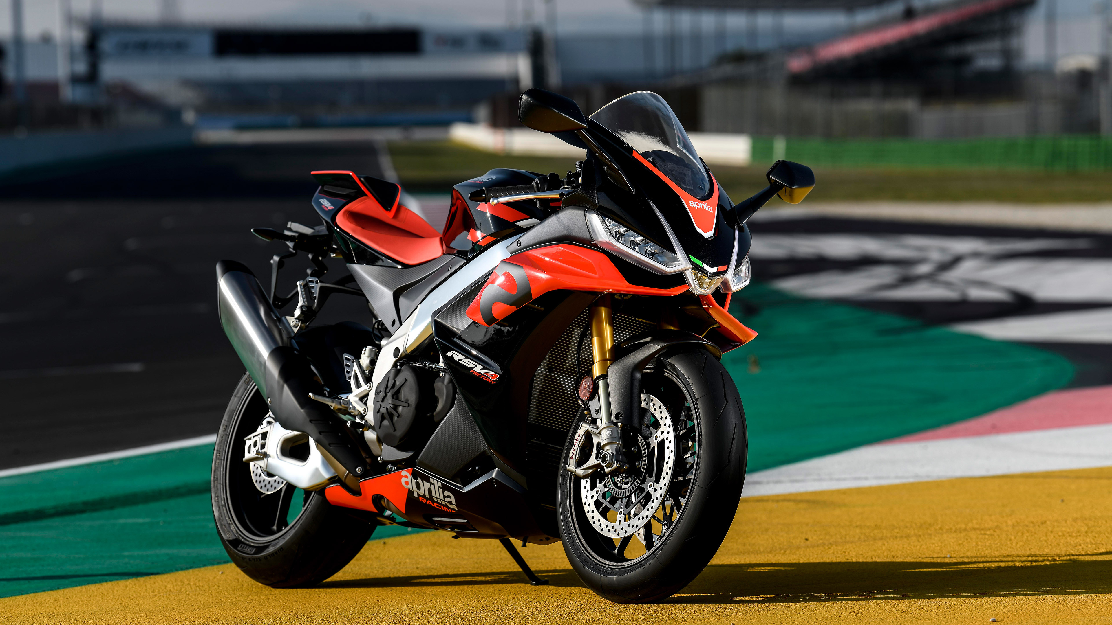 Aprilia RSV4, Unmatched performance, Cutting-edge technology, Futuristic design, 3840x2160 4K Desktop