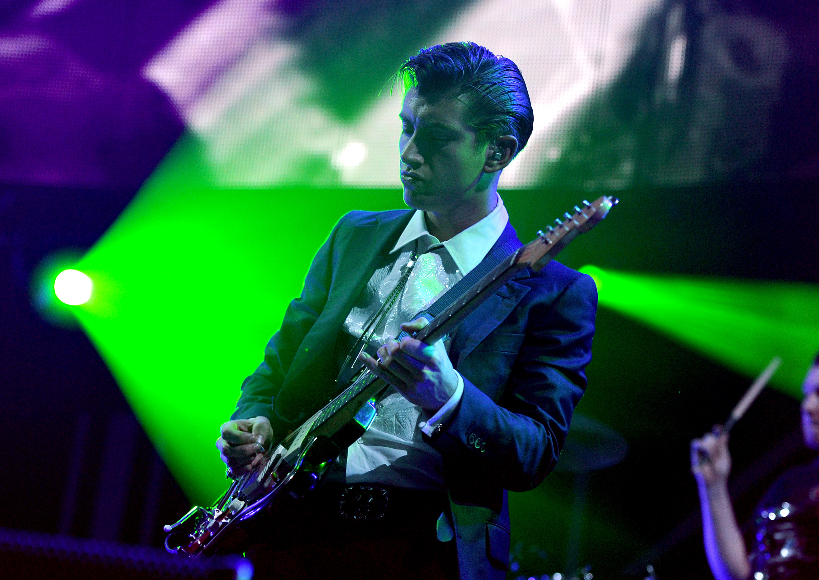 Alex Turner, Rockstar moment, Surprising fan encounter, Excitement in the air, 2640x1870 HD Desktop