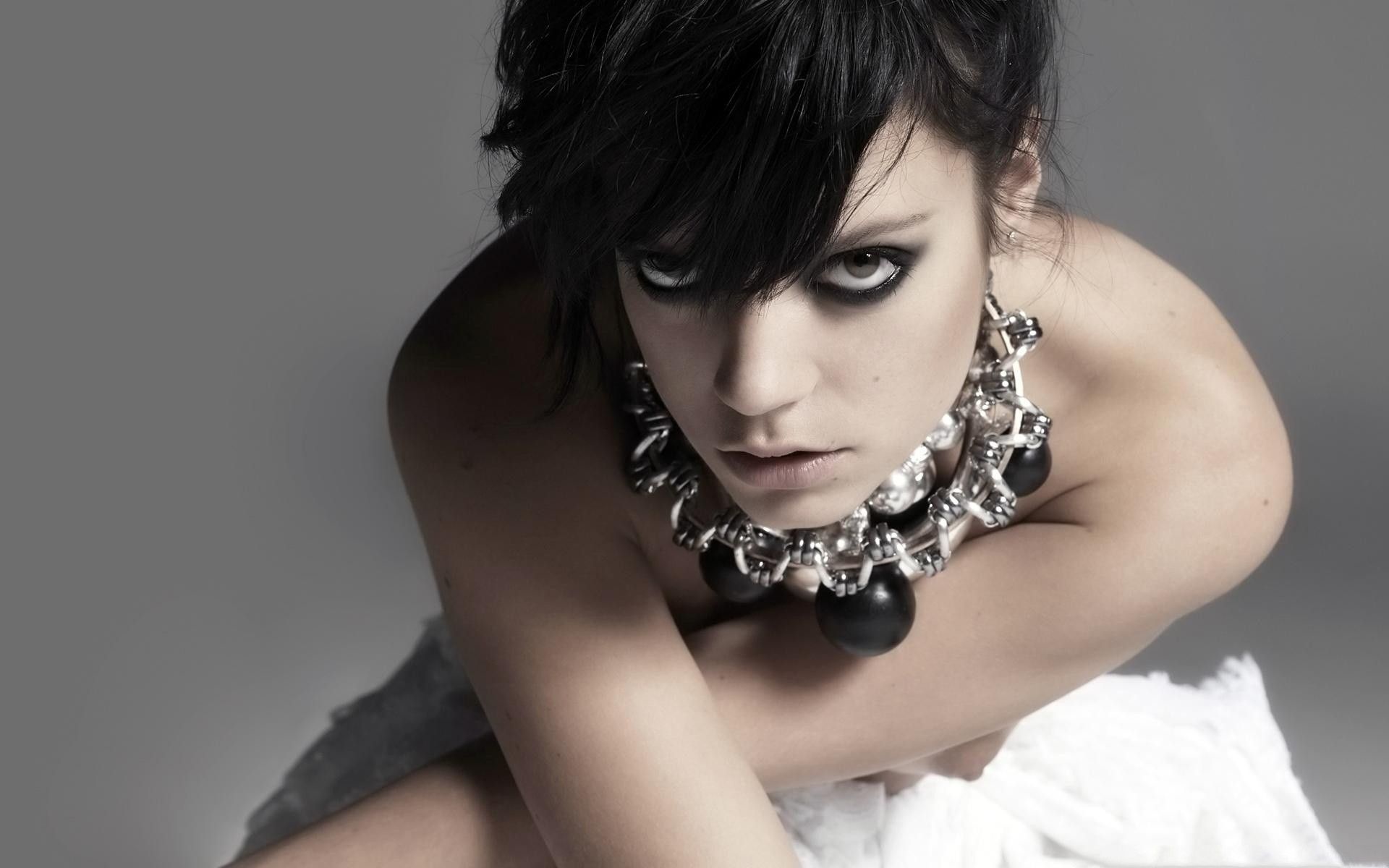 Lily Allen HD Wallpaper 1920x1200