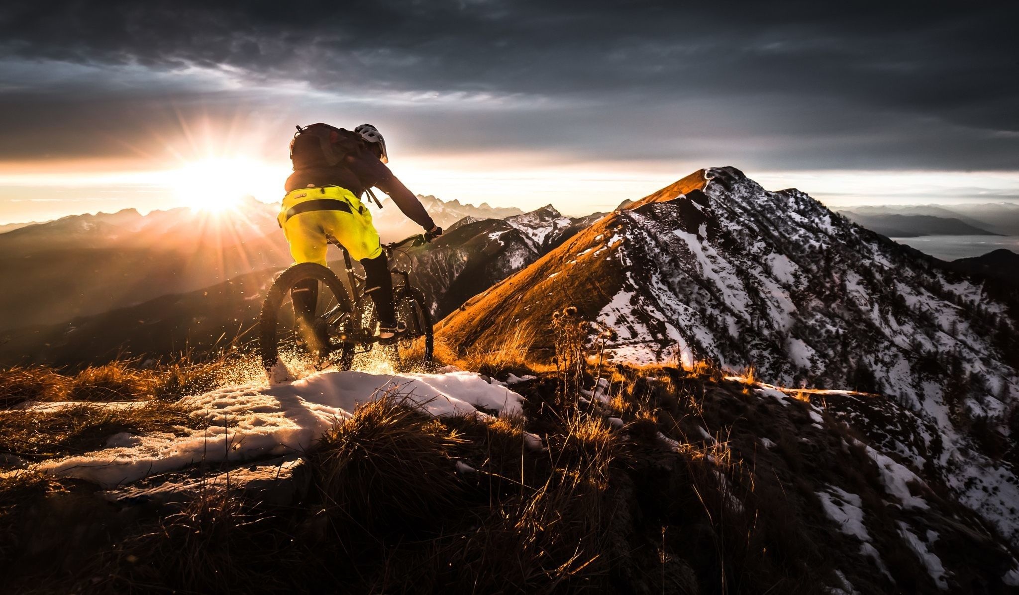 4K mountain bike wallpapers, 2050x1200 HD Desktop