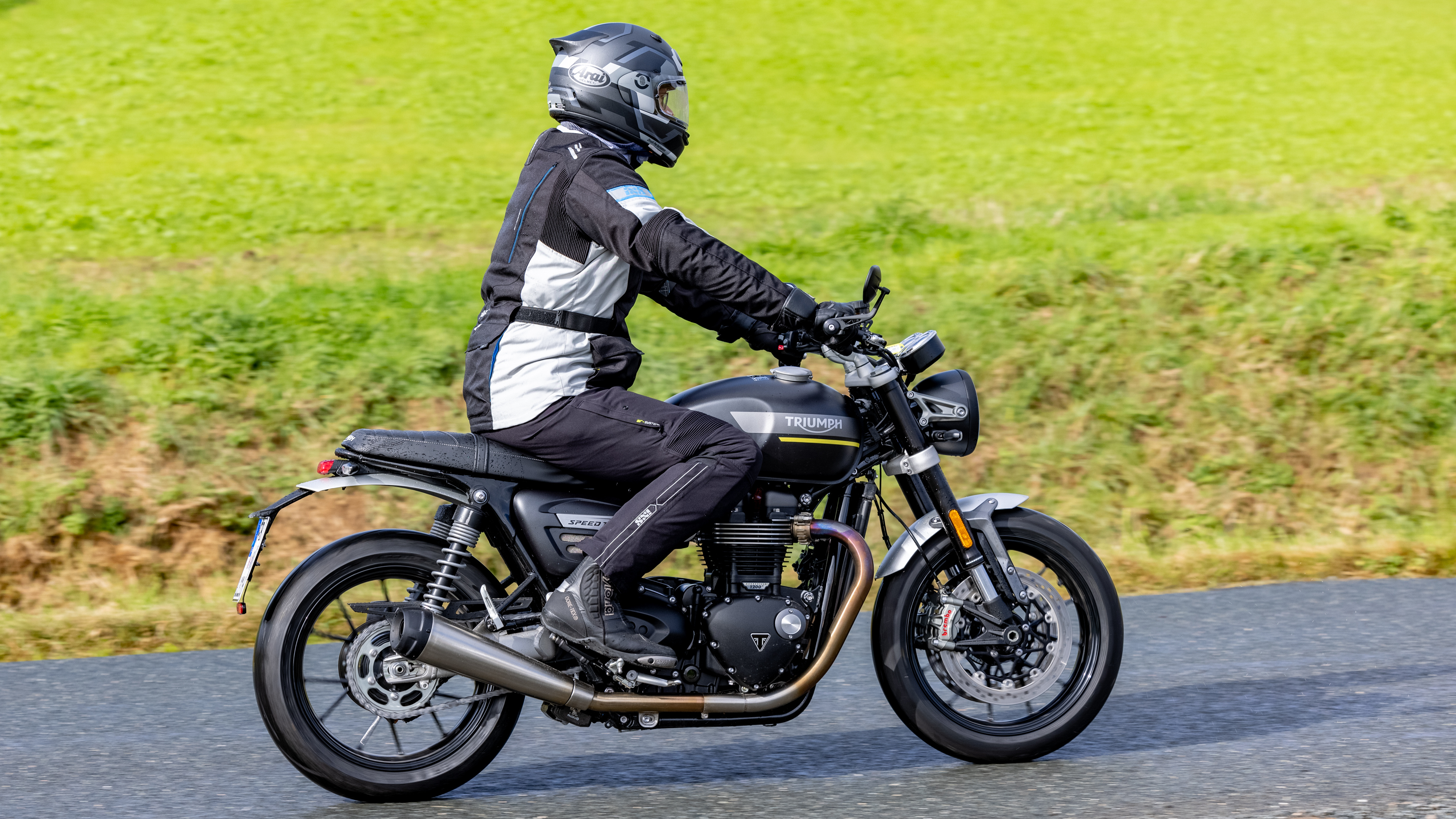 Triumph Speed Twin, Im test, Wolf im schafspelz, 3840x2160 4K Desktop