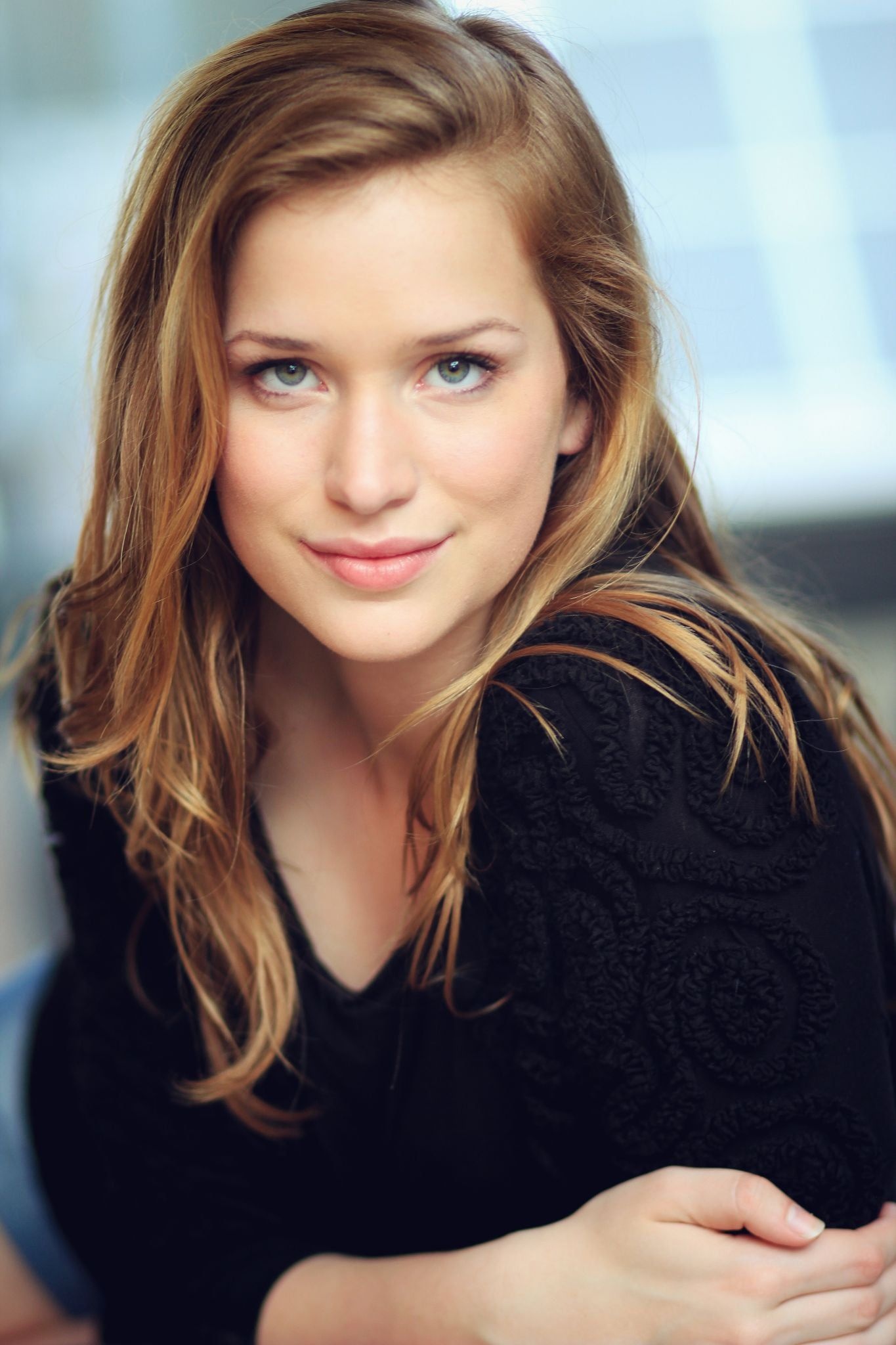 Women actress, Elizabeth Lail, HD wallpaper, 1370x2050 HD Phone