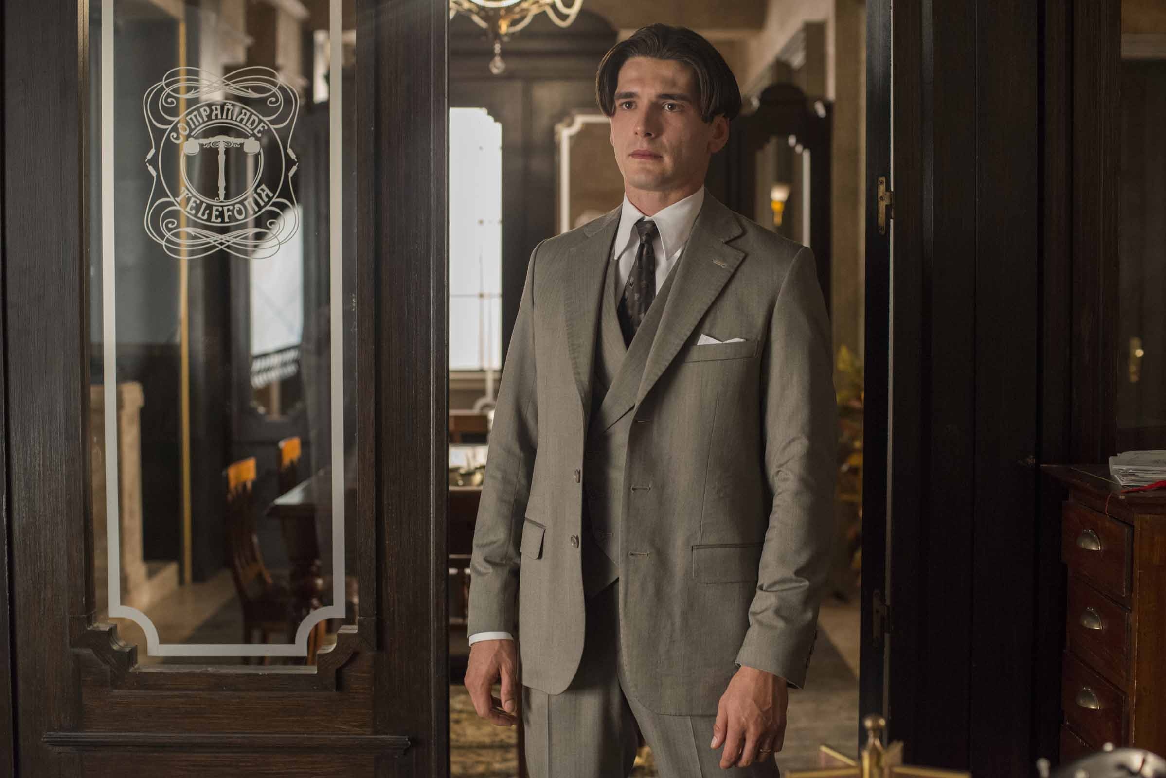 Yon Gonzalez movies, Yon Gonzalez, 2400x1600 HD Desktop