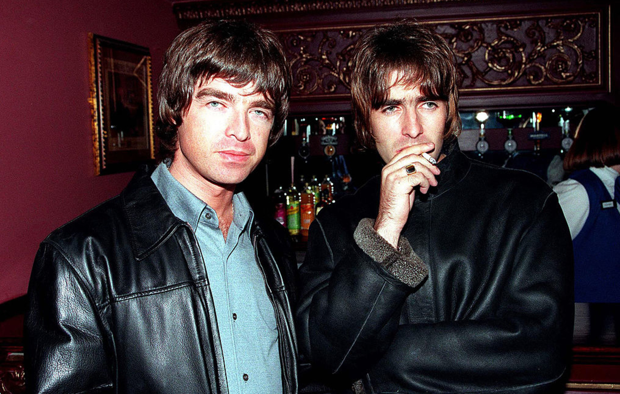 Noel Gallagher, Solo career, Successful artist, Music industry, 2000x1280 HD Desktop