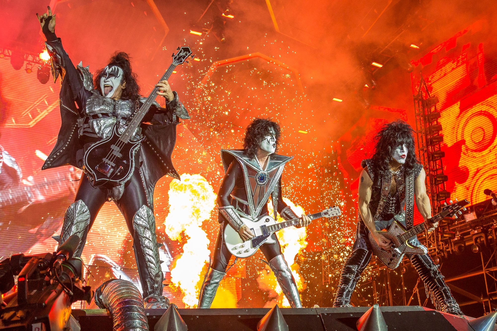 Gene Simmons, The future of KISS, 2000x1340 HD Desktop