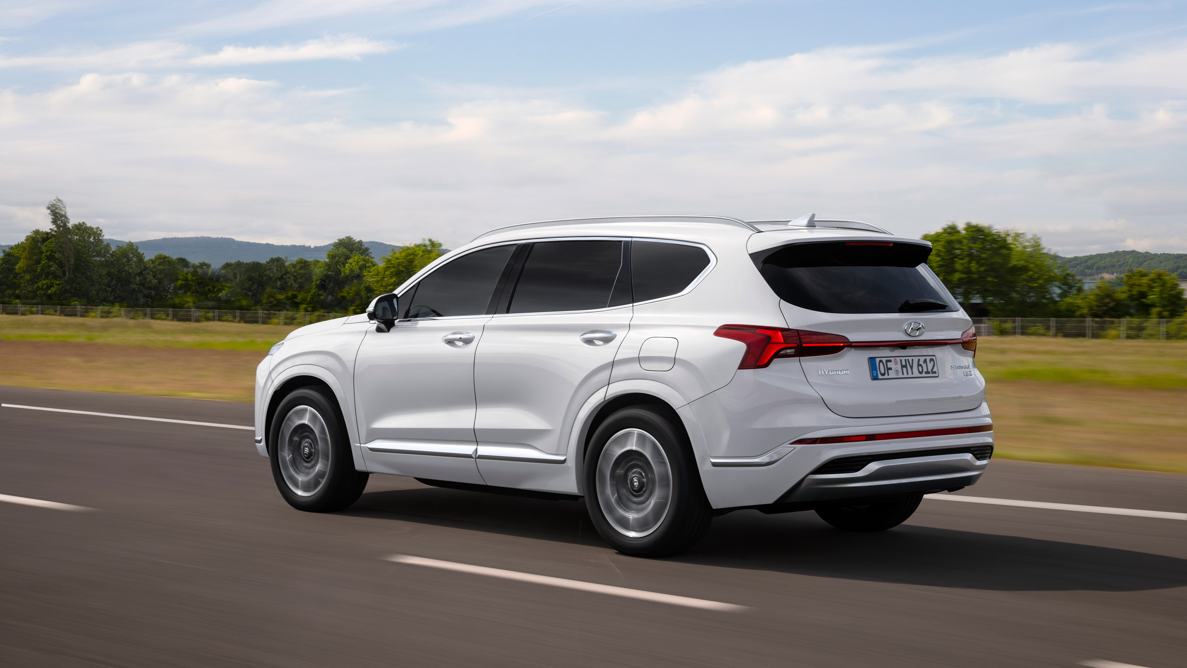Hyundai Santa Fe, Bold exterior, Spacious interior, Premium features, 3840x2160 4K Desktop