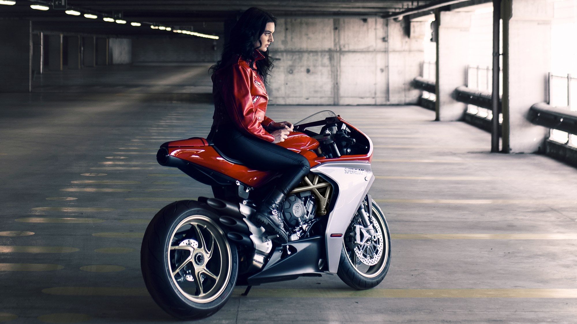 MV Agusta Superveloce, Red hot elegance, HD wallpaper, Italian motorcycle artistry, 2000x1130 HD Desktop