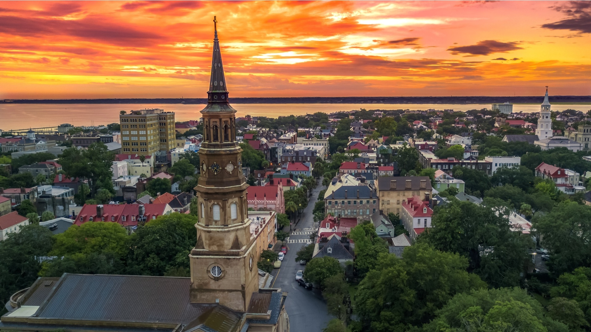 Charleston Travels, Meeting Street Inn, South Carolina, 1920x1080 Full HD Desktop