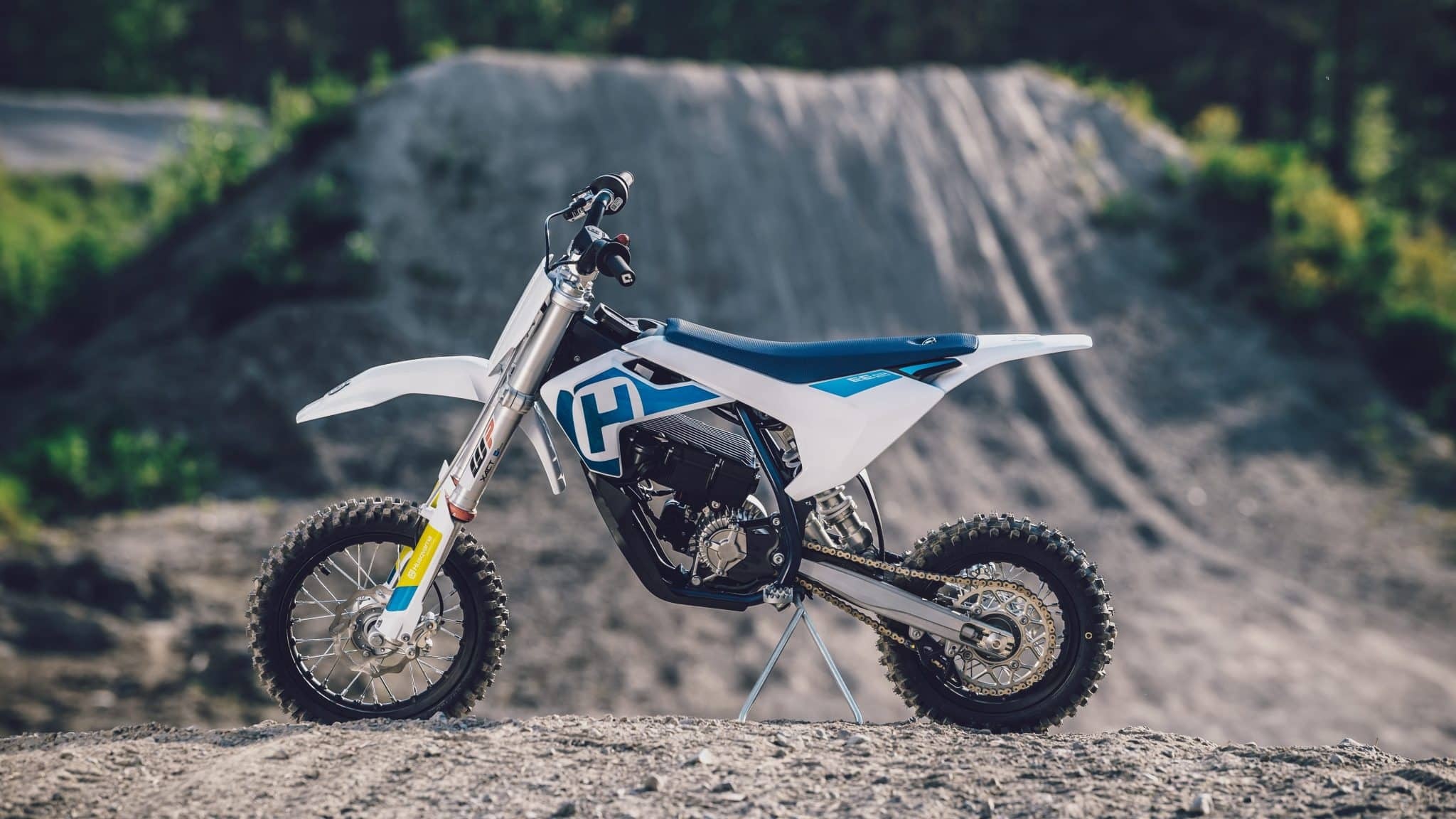 Husqvarna EE 5, Electric Dirt Bike, Cycle Rider, Auto, 2050x1160 HD Desktop