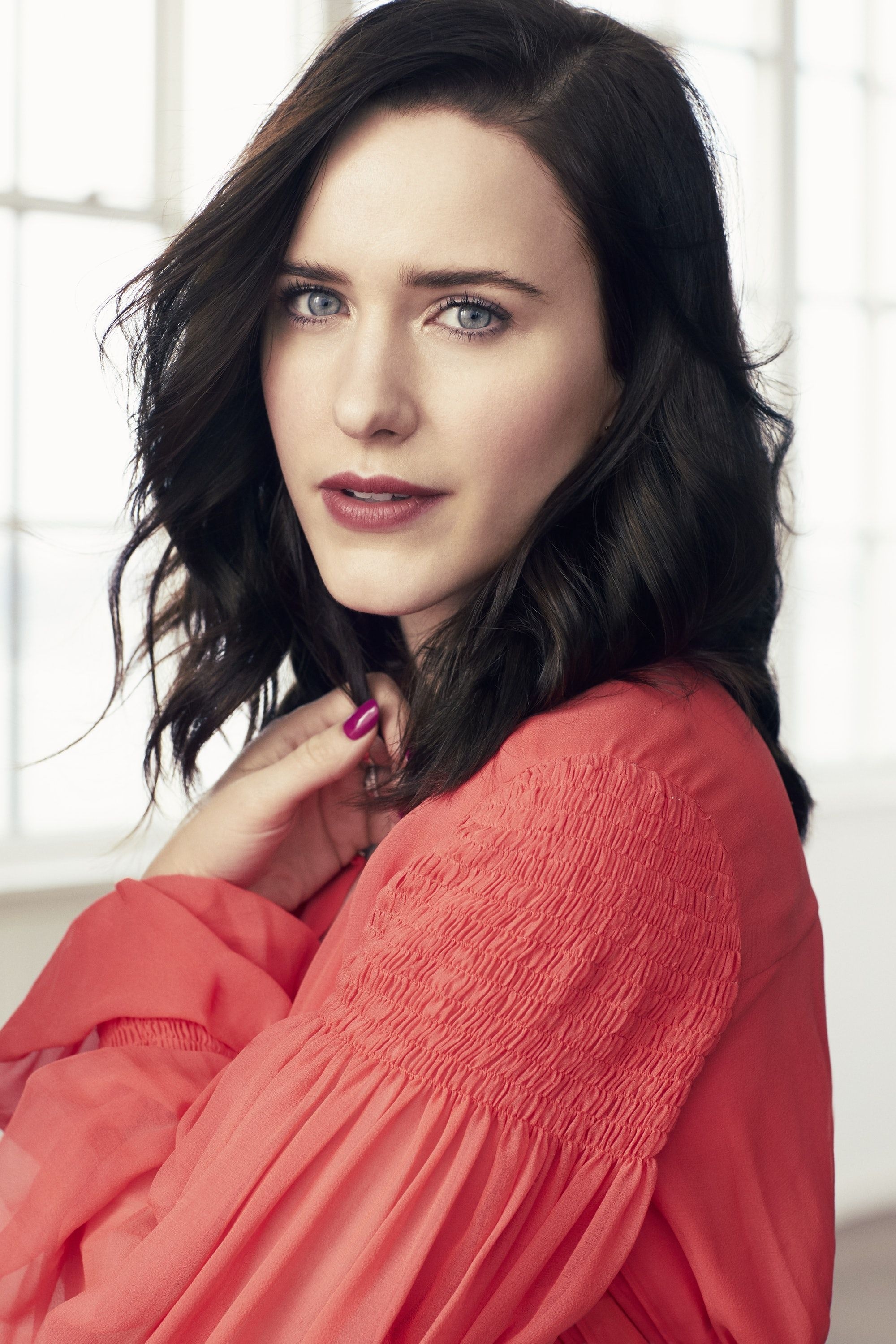 Rachel Brosnahan, Standing on giants, Beautiful actresses, Rachel, 2000x3000 HD Phone