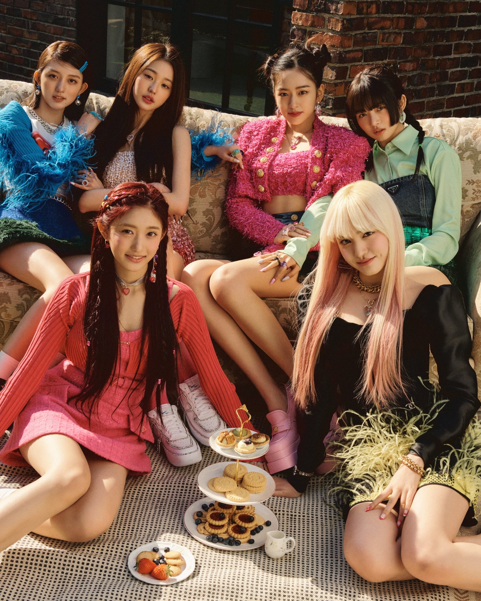 IVE Love Dive MV, Bold and confident, Comeback success, Fan reactions, 1640x2050 HD Phone