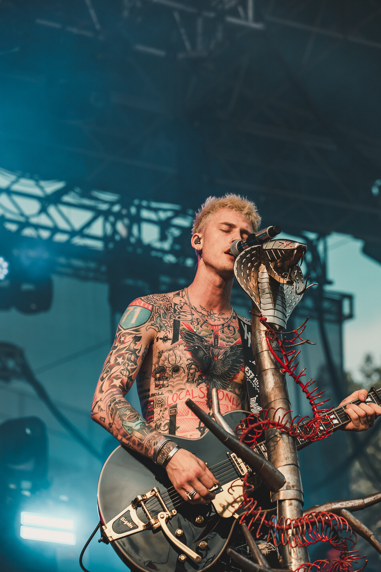 Bunbury Music Festival 2019, Machine Gun Kelly Wallpaper, 1340x2000 HD Phone