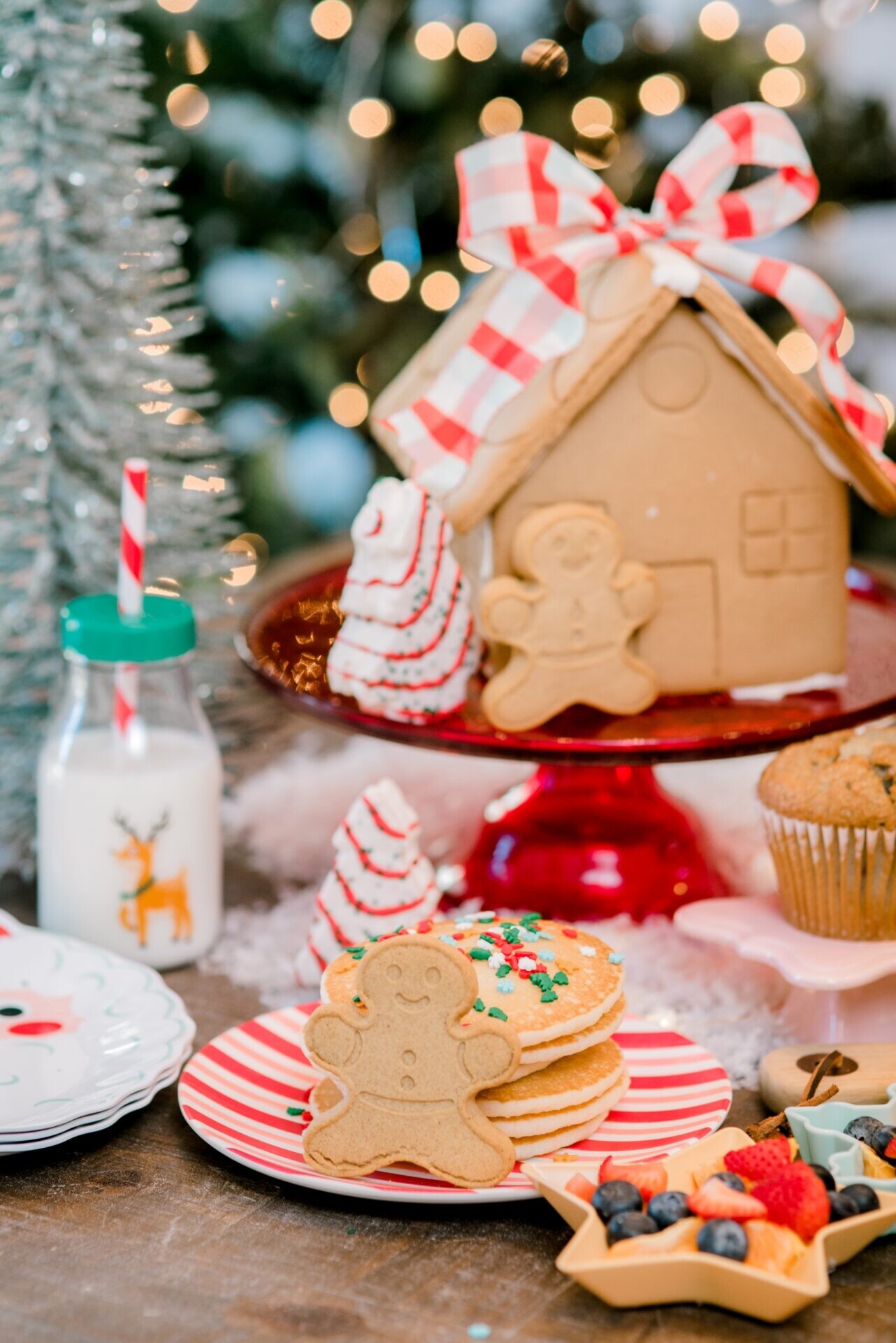 Christmas morning spread, Delicious breakfast, Perfect start, Celebration vibes, 1290x1920 HD Phone