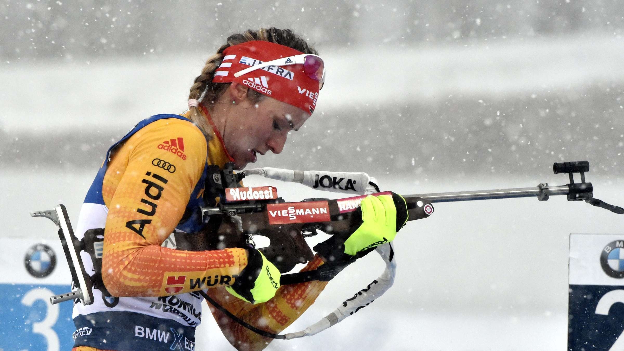 Denise Herrmann, Biathlon podium, Denise Herrmann, 2400x1350 HD Desktop