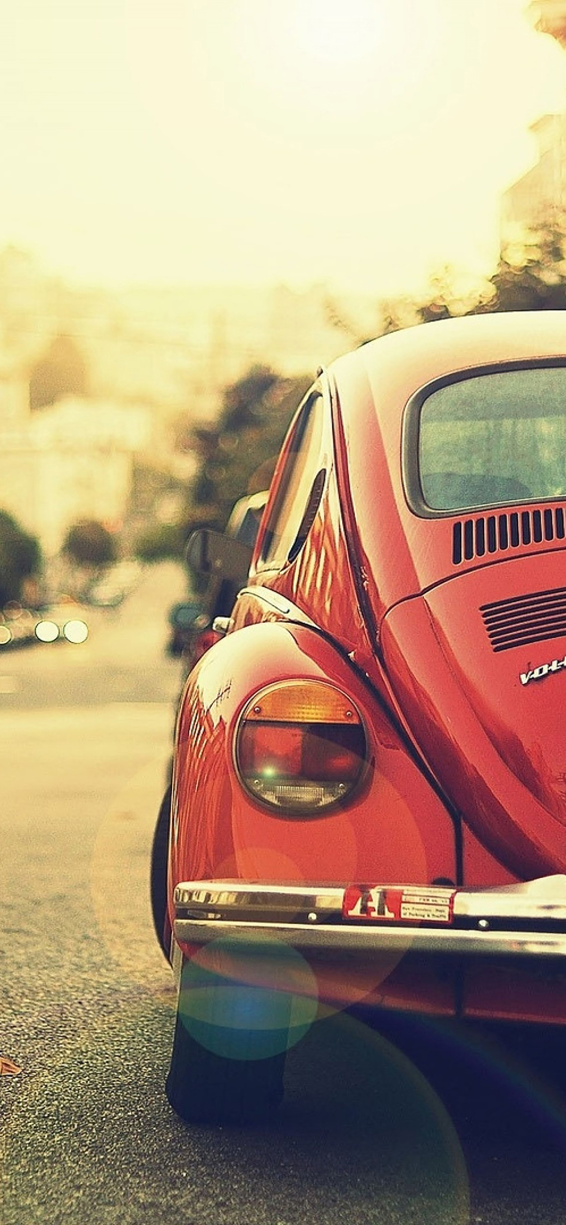 Volkswagen Beetle, classic car chrome bumper, sunlit city street, HD Phone wallpaper