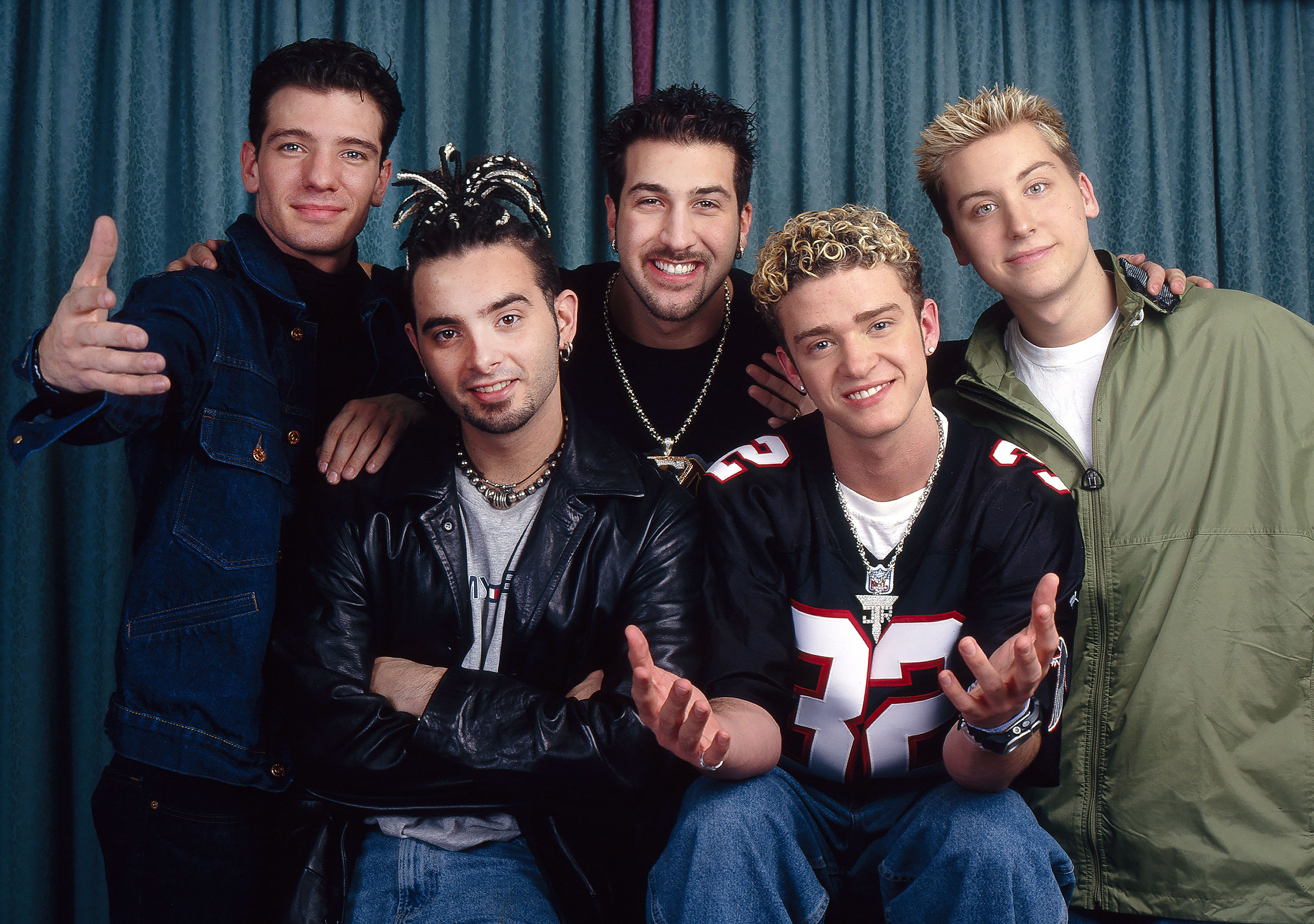 Joey Fatone, TikTok troll, Chris Kirkpatrick video, NSYNC reunion, 2300x1620 HD Desktop