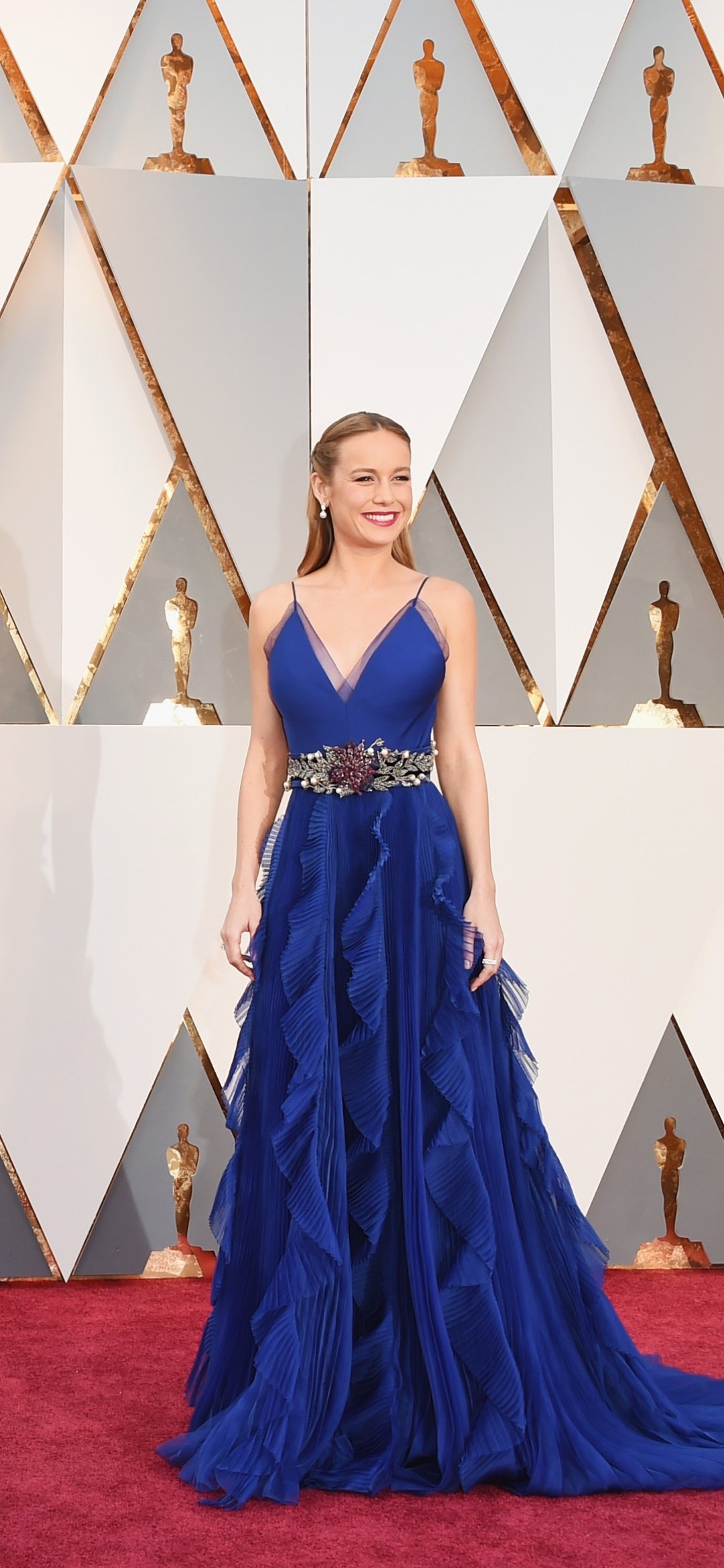 Brie Larson, Red Carpet Wallpaper, 1080x2340 HD Phone