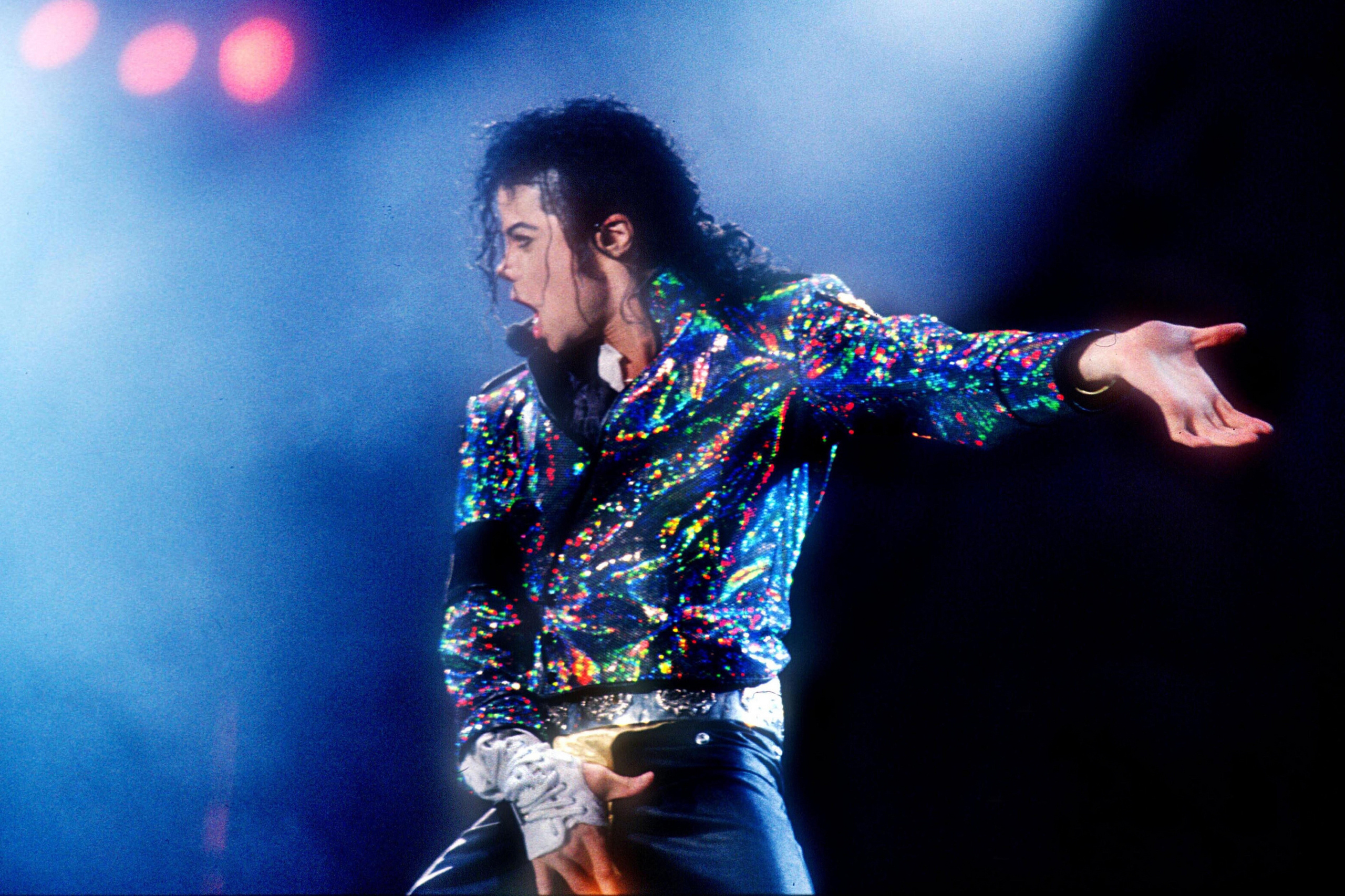 Moonwalk dance, Michael Jackson's legacy, Iconic pose, Fanpop photo, 2560x1710 HD Desktop