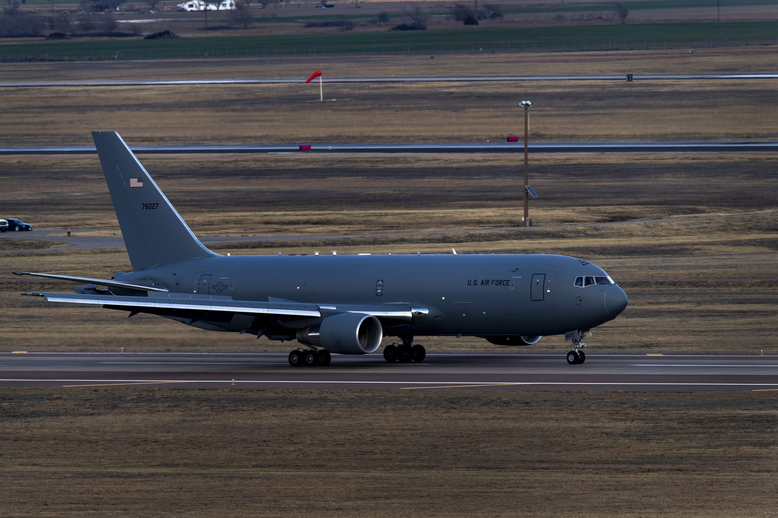 KC-46 remote vision system, $551 million cost, 2560x1710 HD Desktop