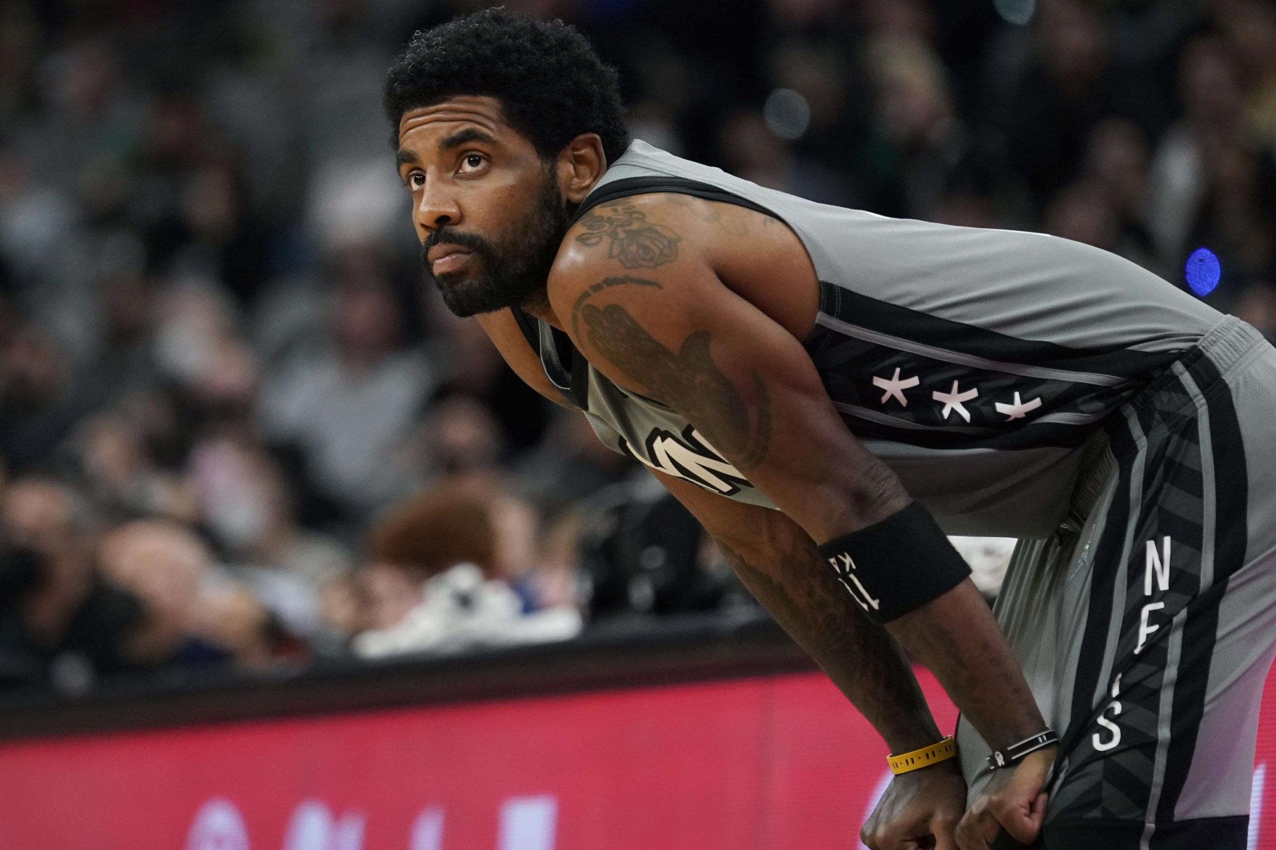 Kyrie Irving, Vaccinated, Baylor Lariat, 2560x1710 HD Desktop