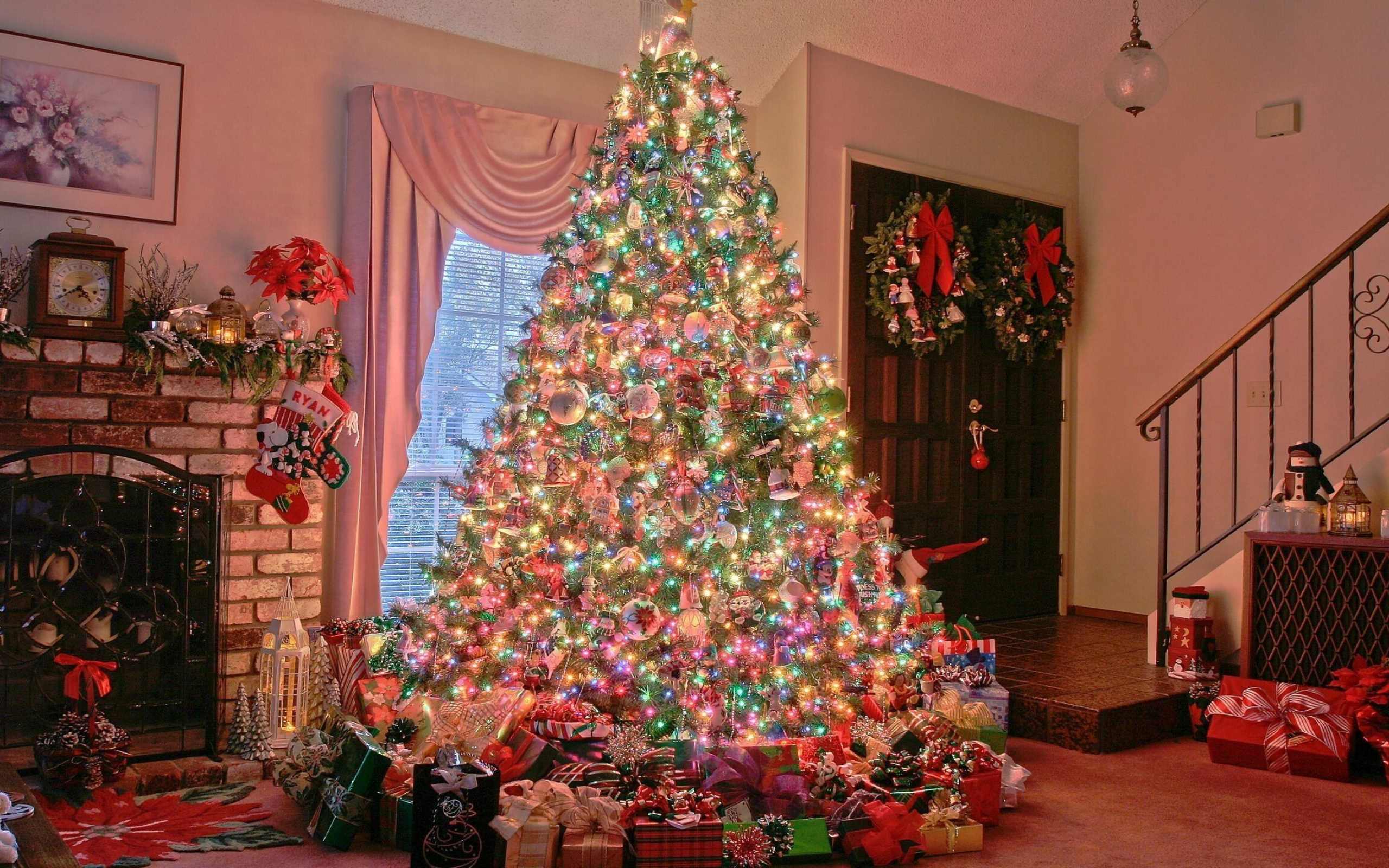 Christmas Tree, Christmas Wallpaper, 2560x1600 HD Desktop