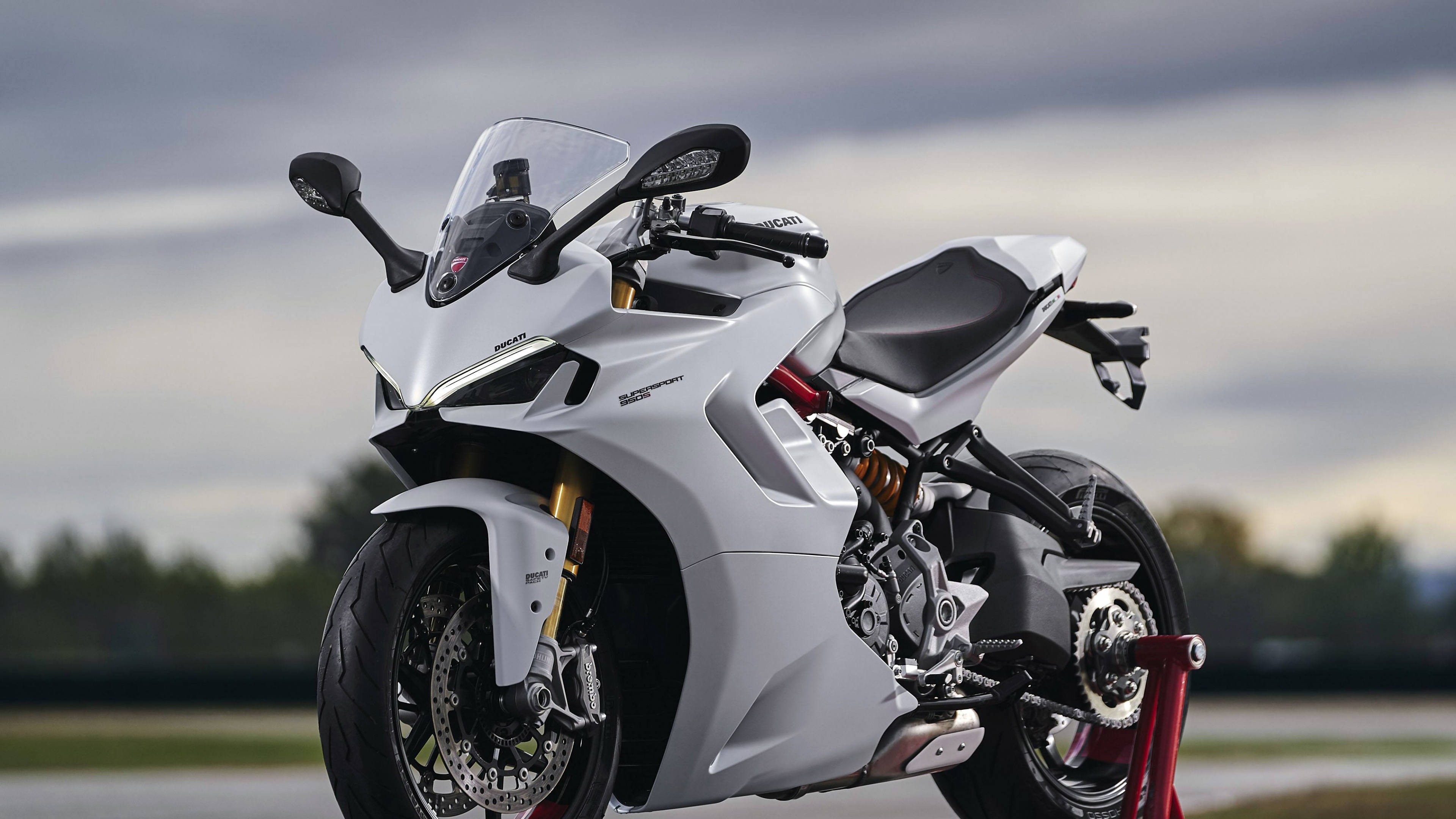 Ducati SuperSport, Sports Bikes Wallpaper, 3840x2160 4K Desktop