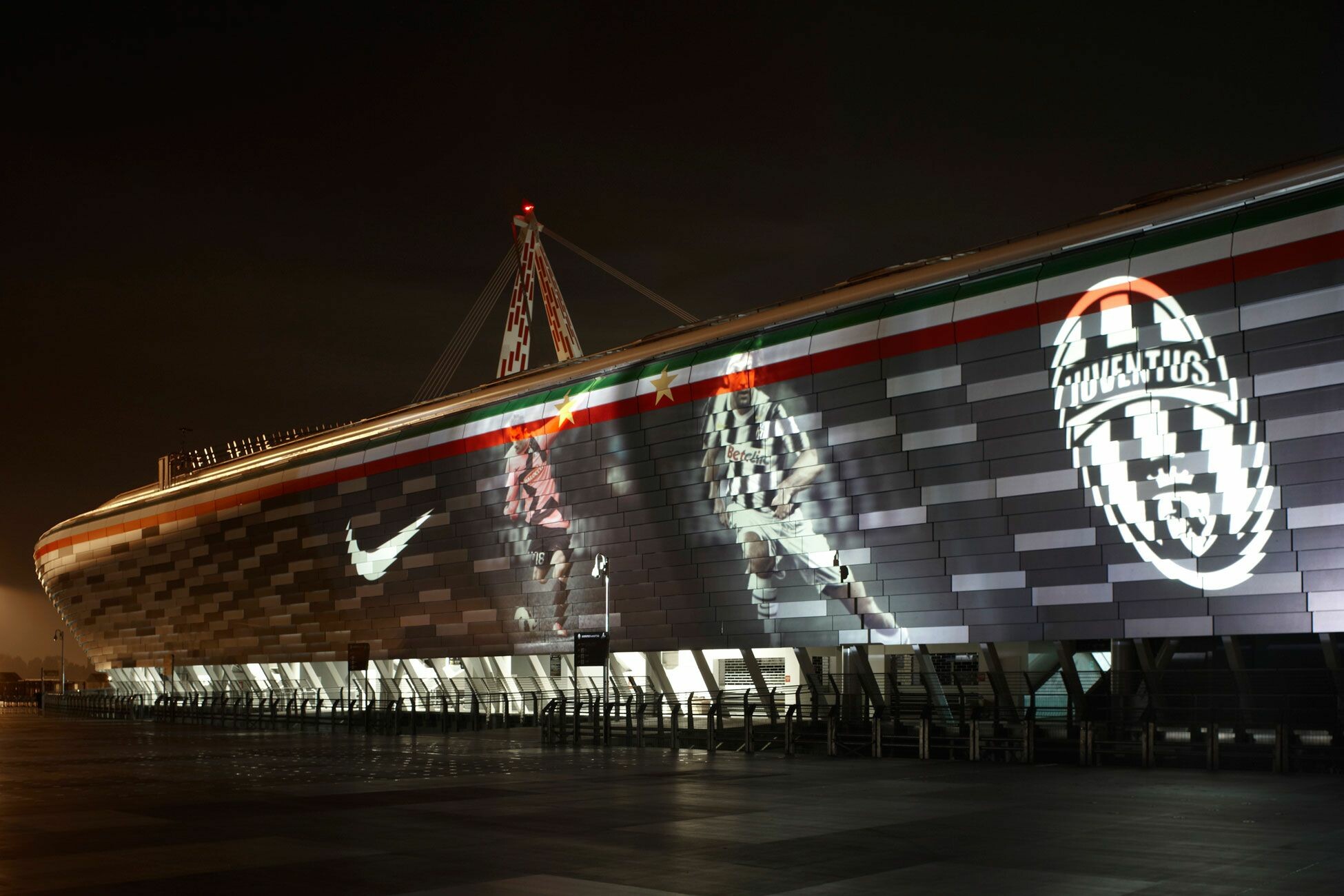 Allianz Stadium, Forza Juve Wallpaper, 1950x1300 HD Desktop