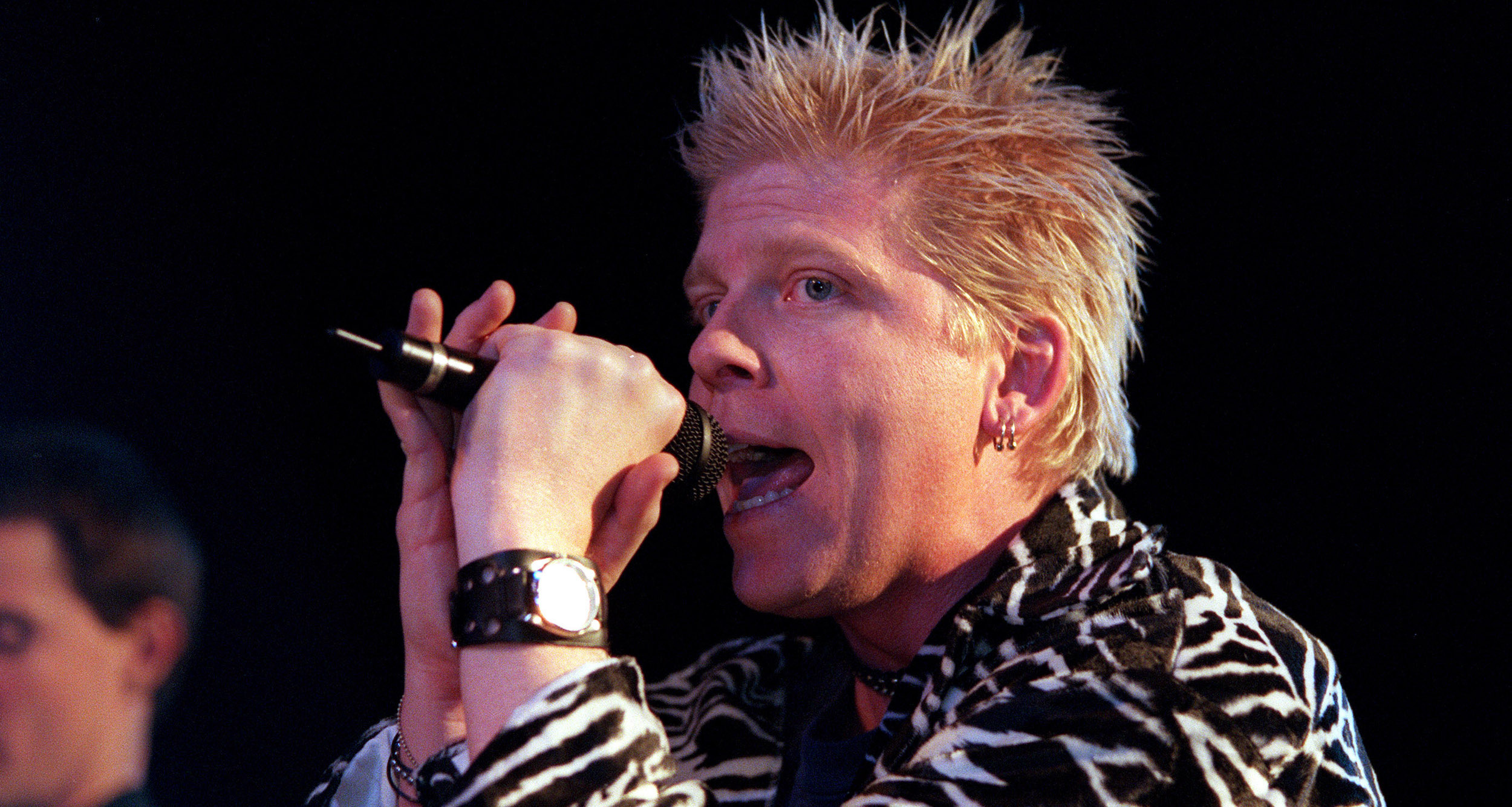 The Glass House in Pomona, Dexter Holland Wallpaper, 2500x1340 HD Desktop
