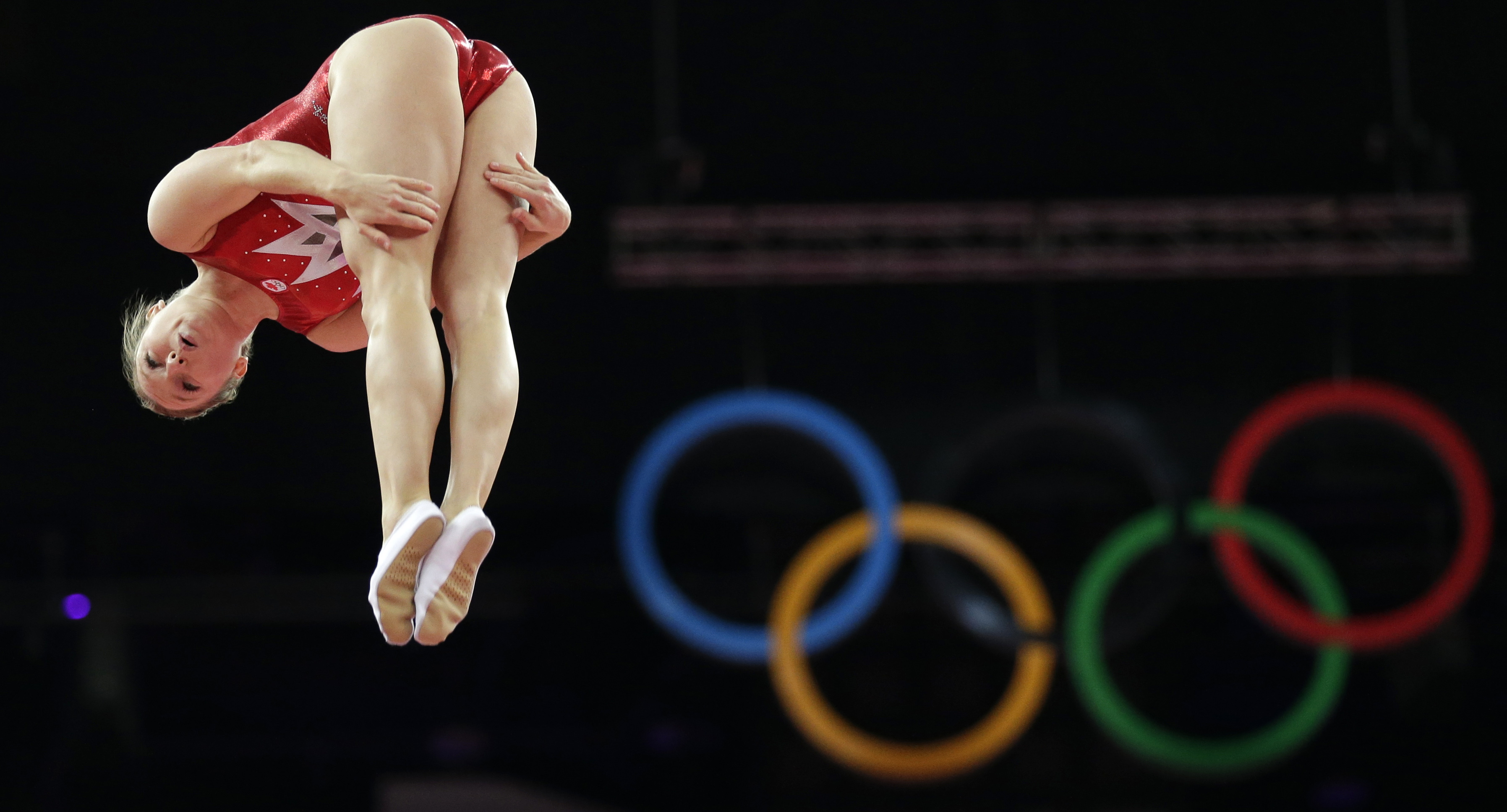 Rosie MacLennan, Trampoline gymnastics Wallpaper, 3600x1940 HD Desktop