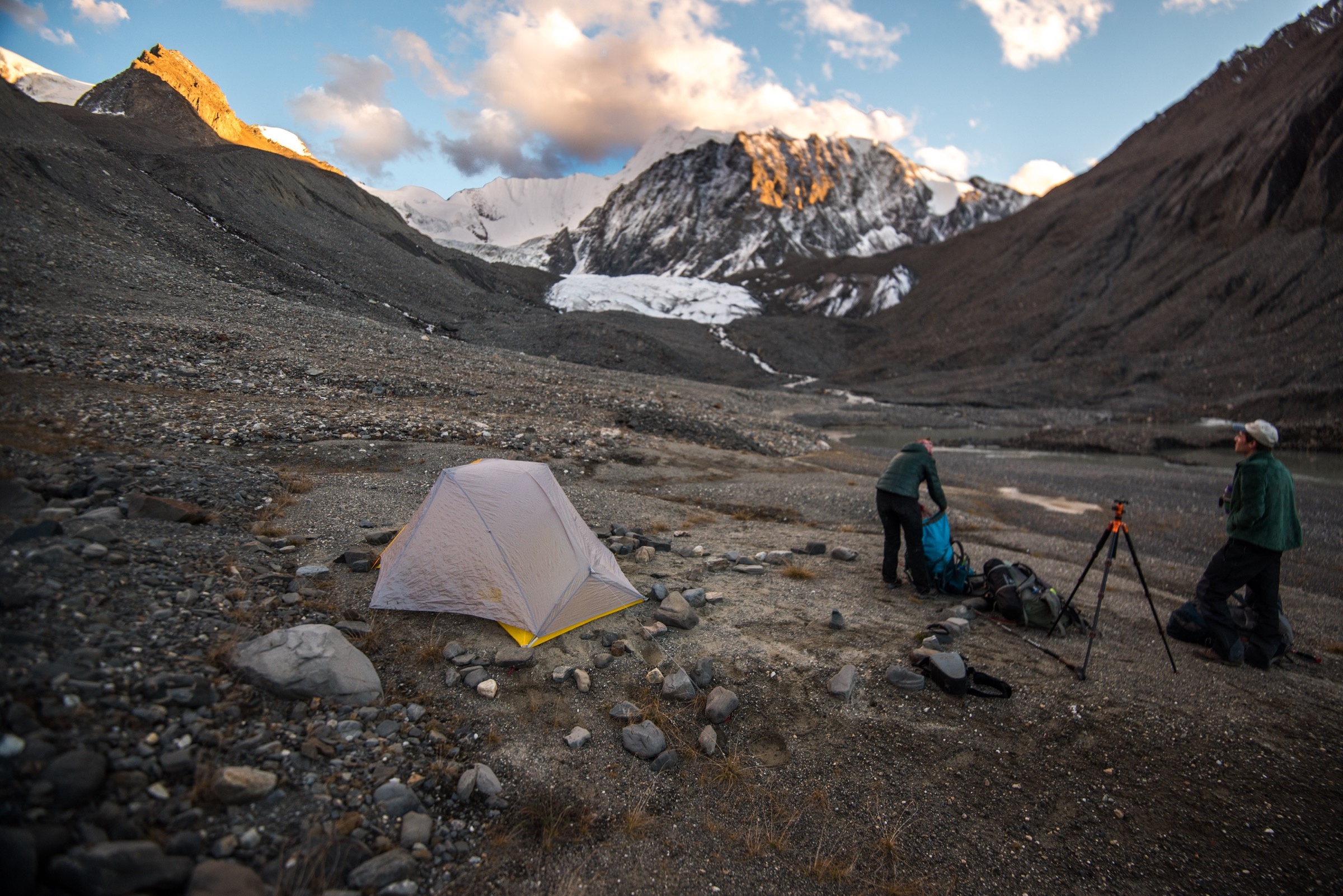 Hengduan Mountains, China's Appalachian Trail, Adventurous journey, Stunning vistas, 2400x1610 HD Desktop