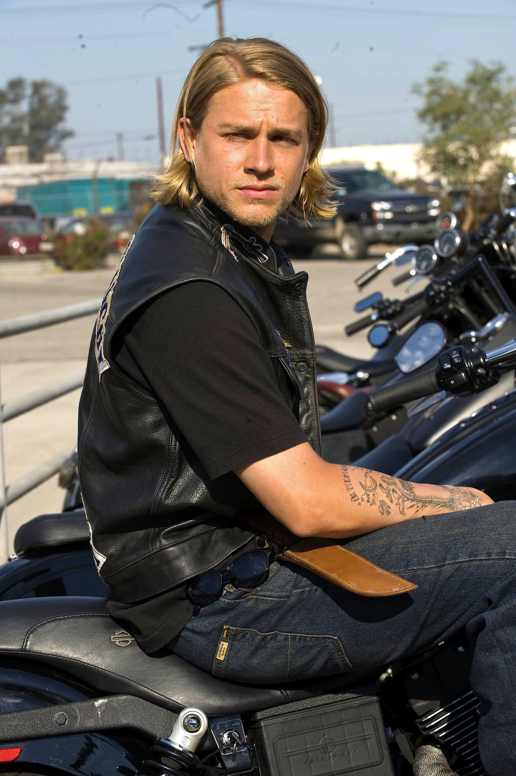 Jax Teller, Charlie Hunnam, SAMCRO leather vest, HD Phone wallpaper